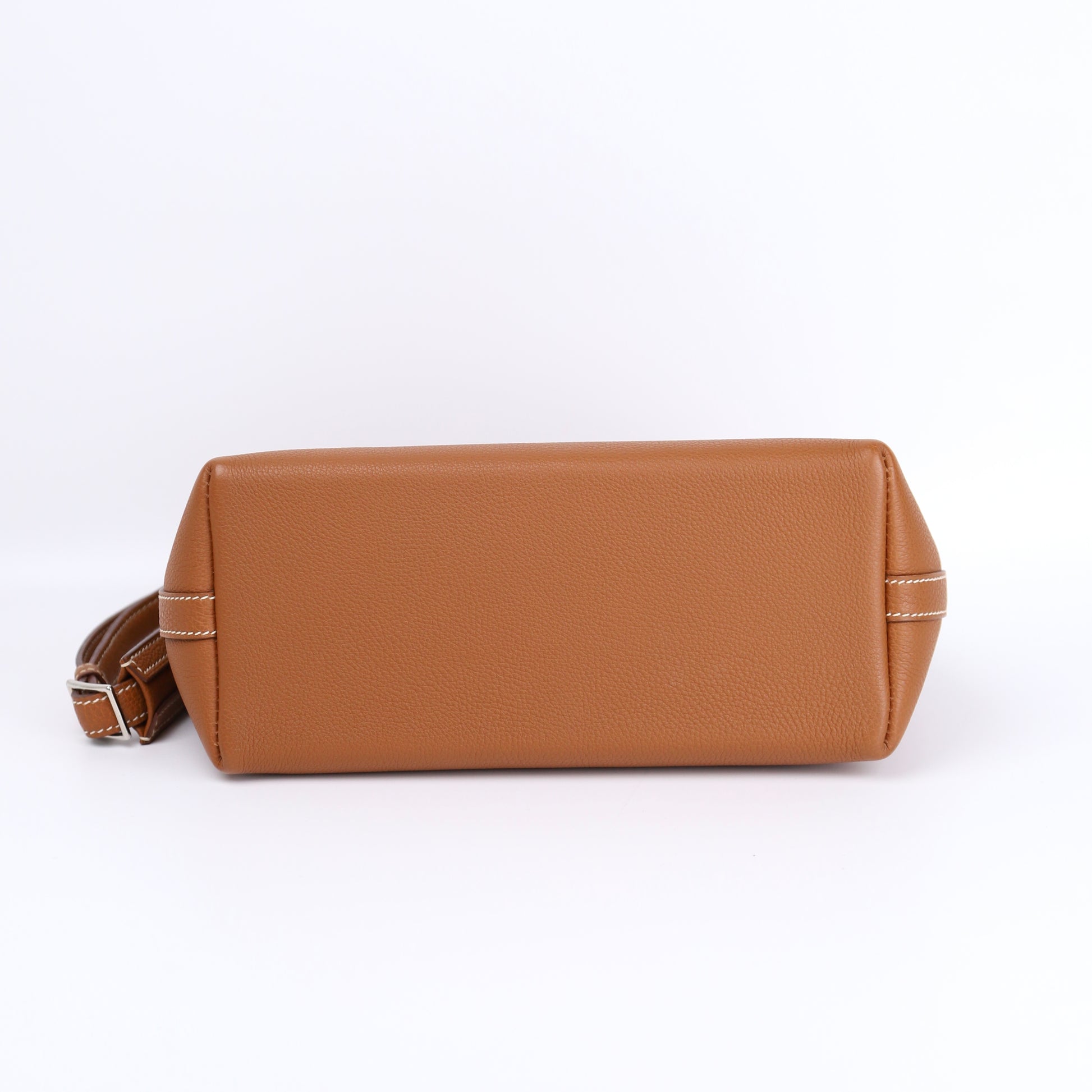 Hermes Berlingot Shoulder Bag in Togo Gold 2002, bottom
