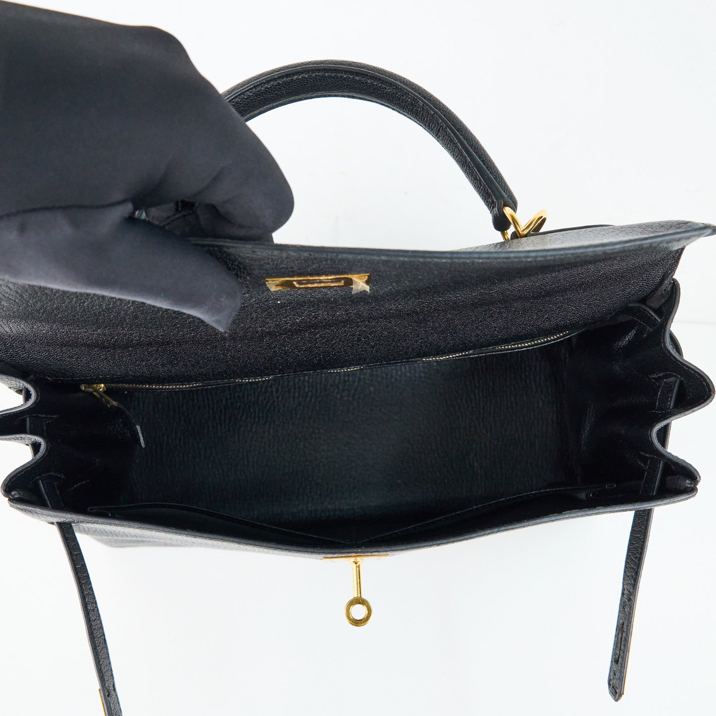 Hermes｜ Kelly 32 Handbag Black Cherve  2003