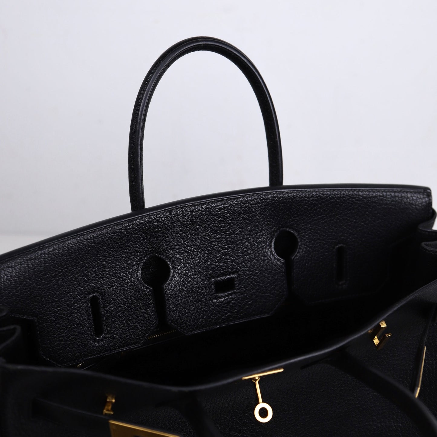 Hermes| Birkin 35 Handbag  Black Coromandel Cherve 2001