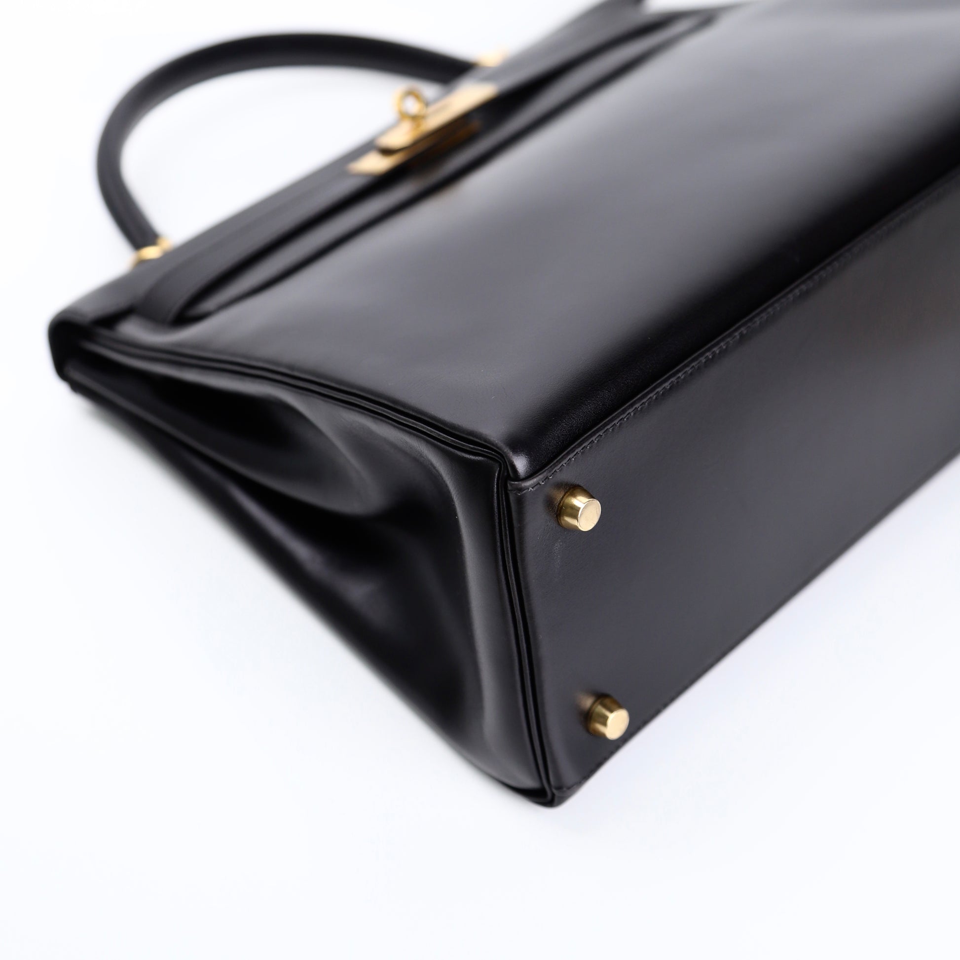 Hermes Kelly 32 Handbag in Box Calf Black 2000, corner1