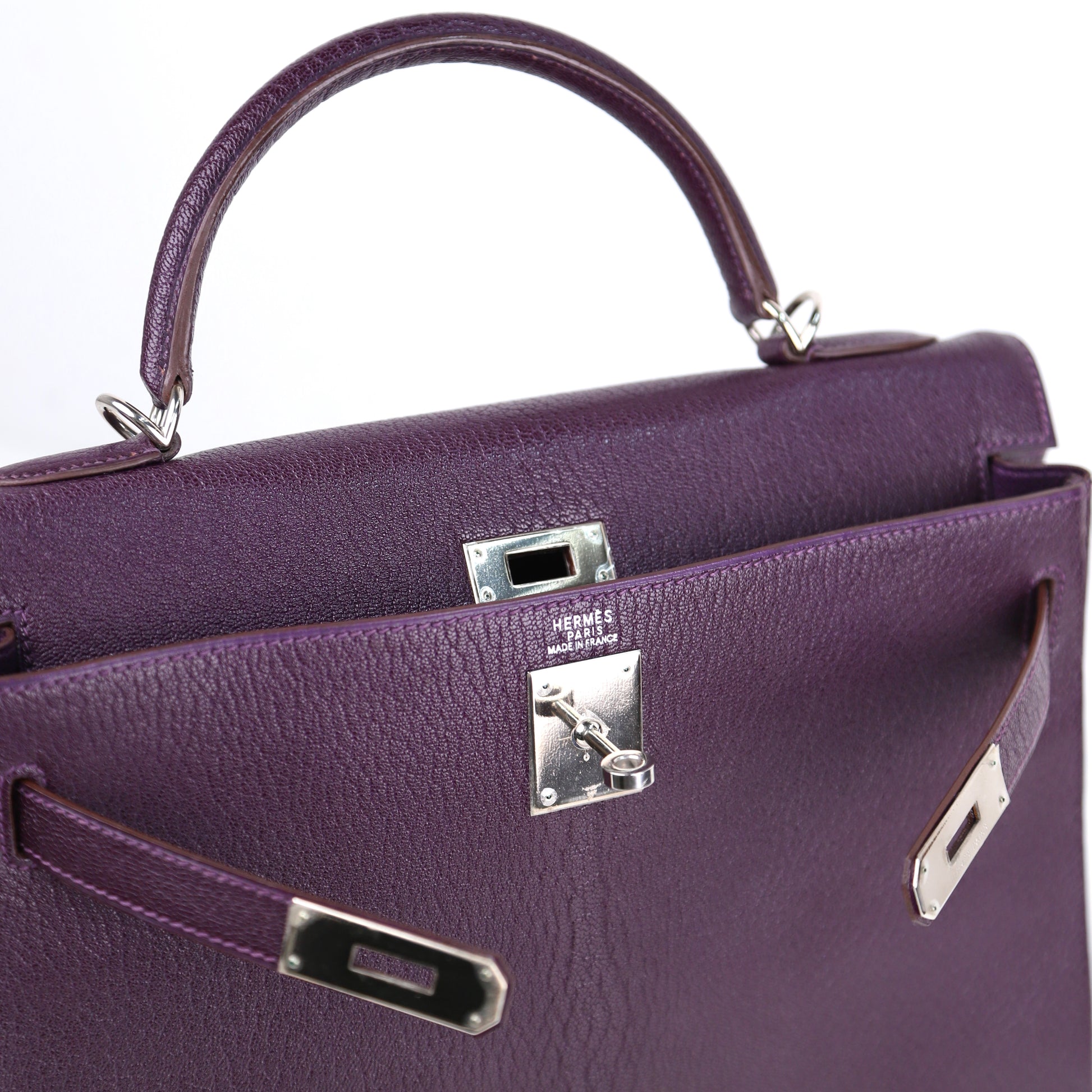 Hermes Kelly 32 Handbag  in Cassis Chevre/Coromandel 2002, logo, hardware