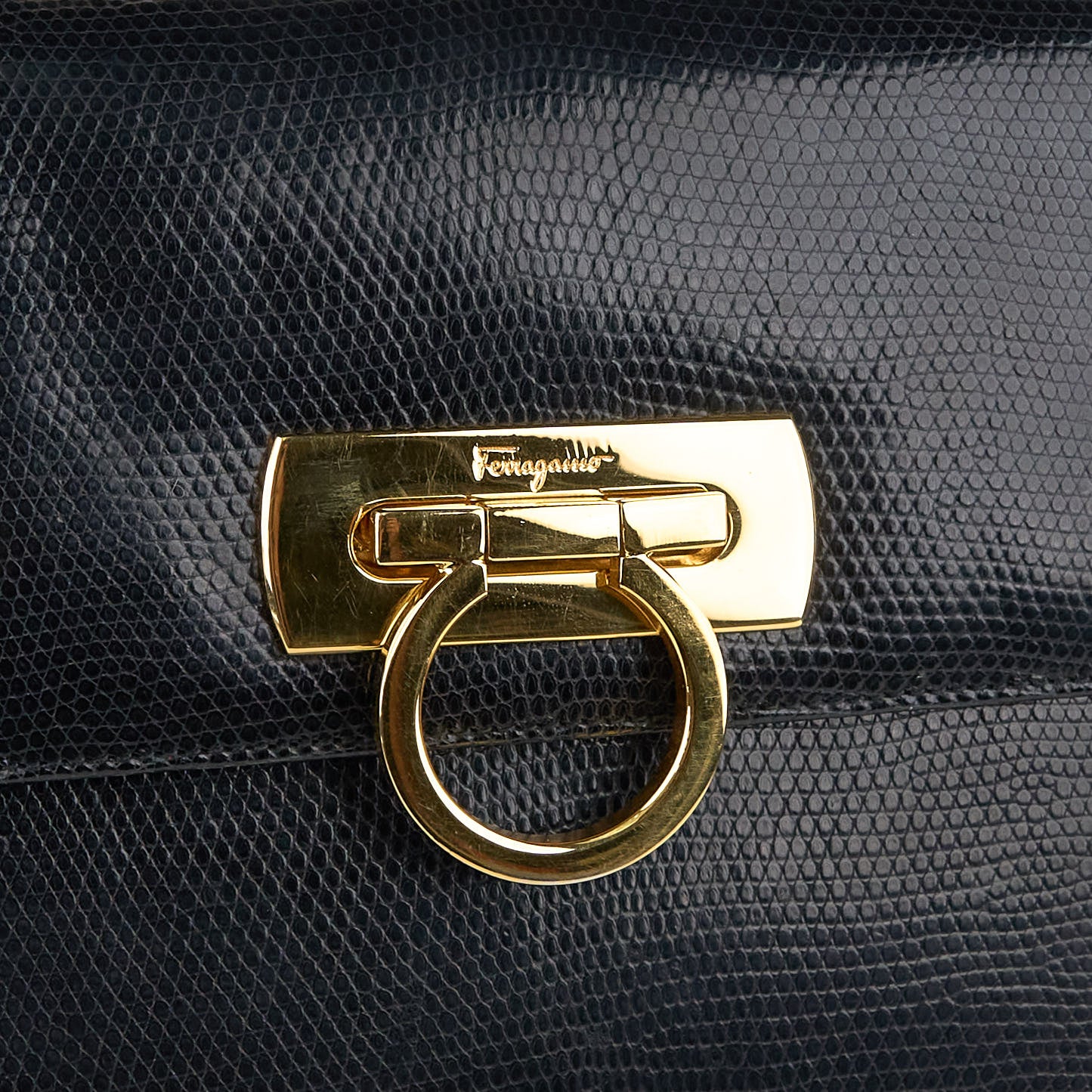 Ferragamo｜ Black Lizard Gancini Handbag