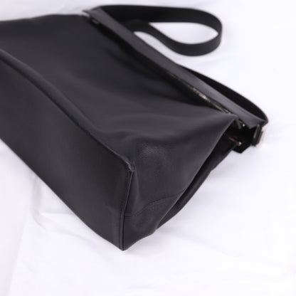 Hermes Yeoh Bag Shoulder bag in Gulliver Black 2001,corner4
