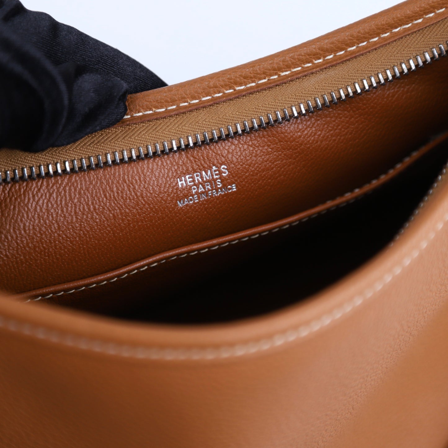 Hermes Berlingot Shoulder Bag in Togo Gold 2002, logo