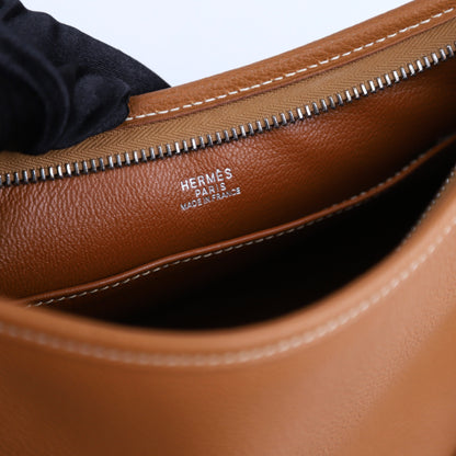 Hermes Berlingot Shoulder Bag in Togo Gold 2002, logo