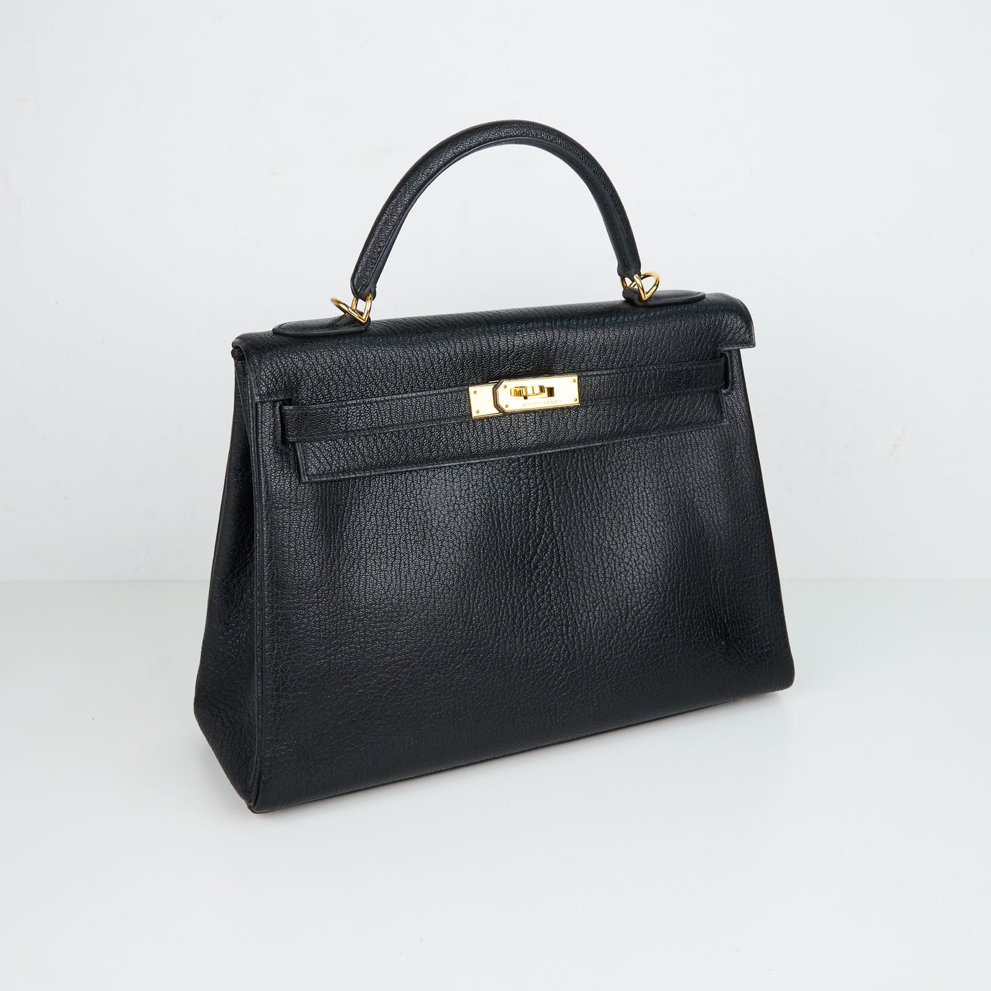 Hermes｜ Kelly 32 Handbag Black Cherve  2003