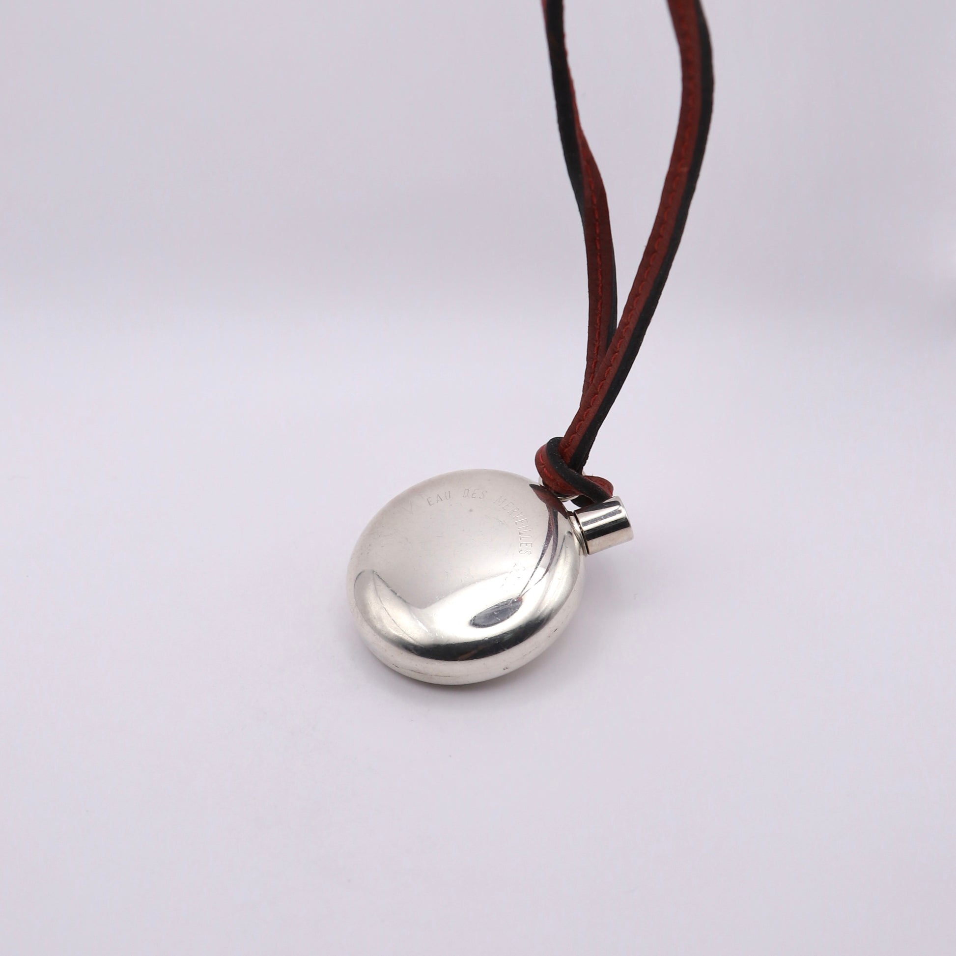 Hermes 2004 Limited Sterling Silver Perfume Bottle Pendant Necklace，right side