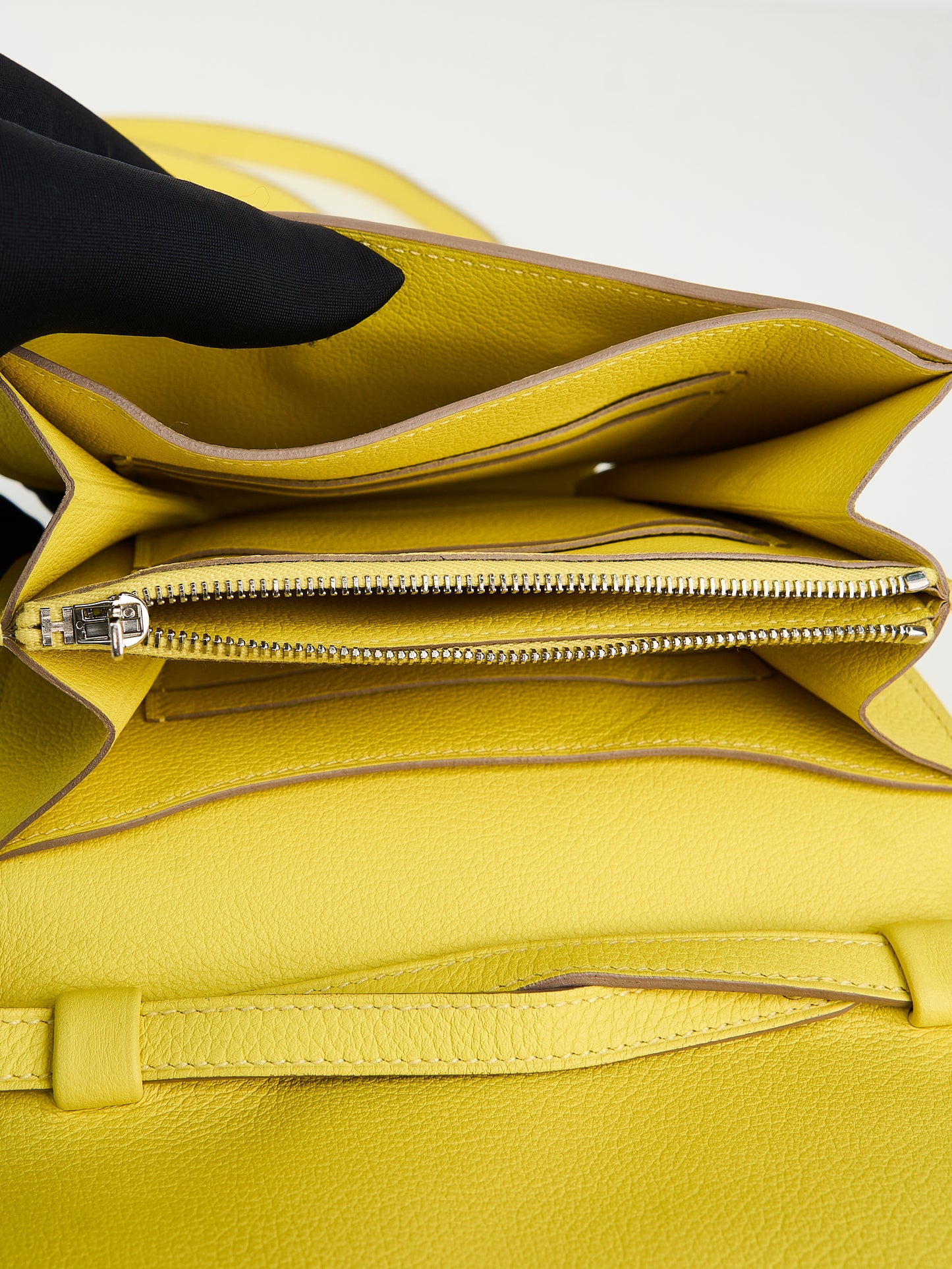 Hermes｜ Convoyeur shoulder bag  Lime Evercolor 2017