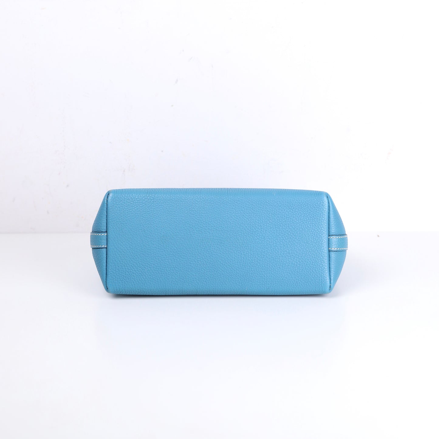 Hermes Berlingot Shoulder Bag in Togo Blue Jean 2003，bottom