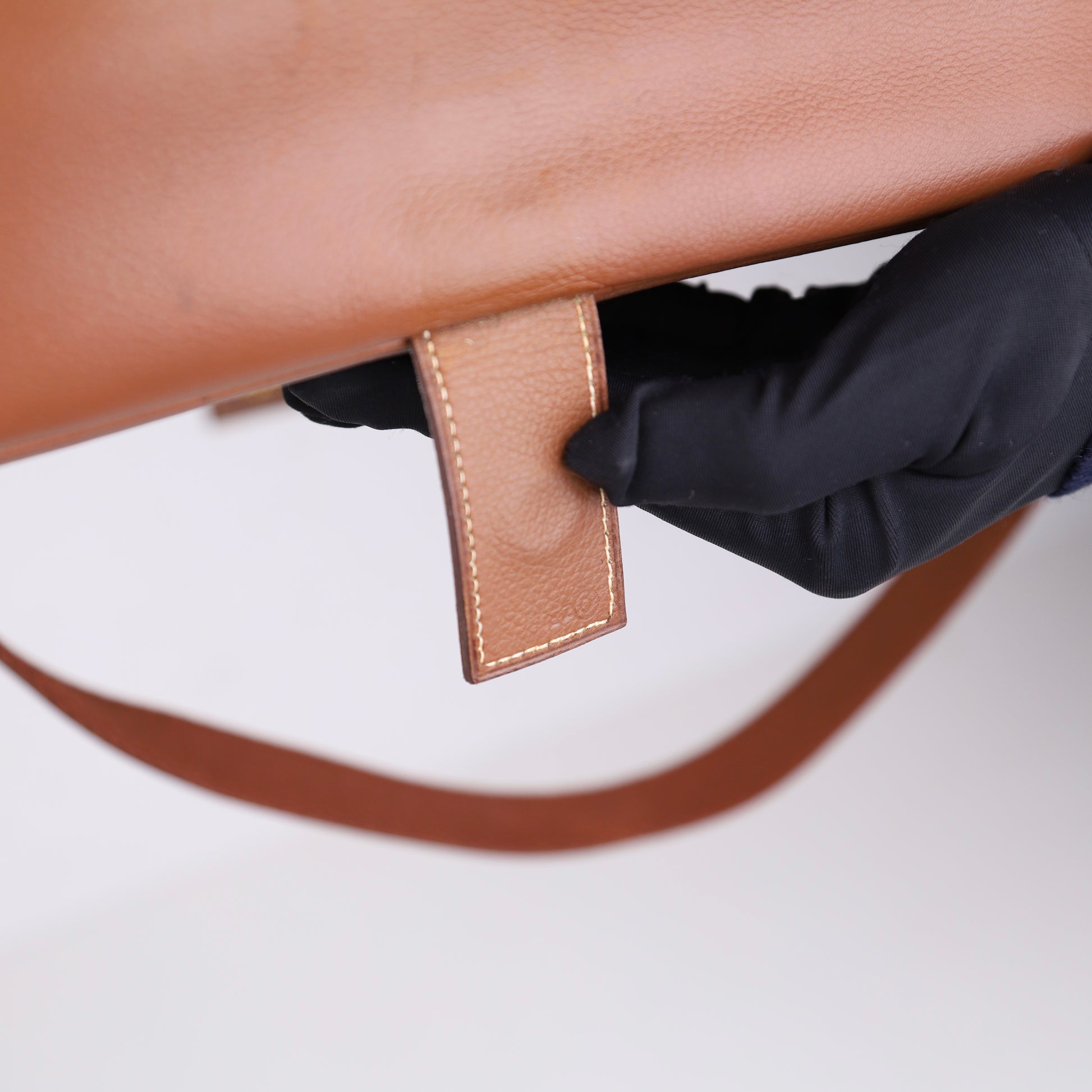 Hermes Noumea Shoulder Bag in Novillo Noisette 1985, year stamp circle O