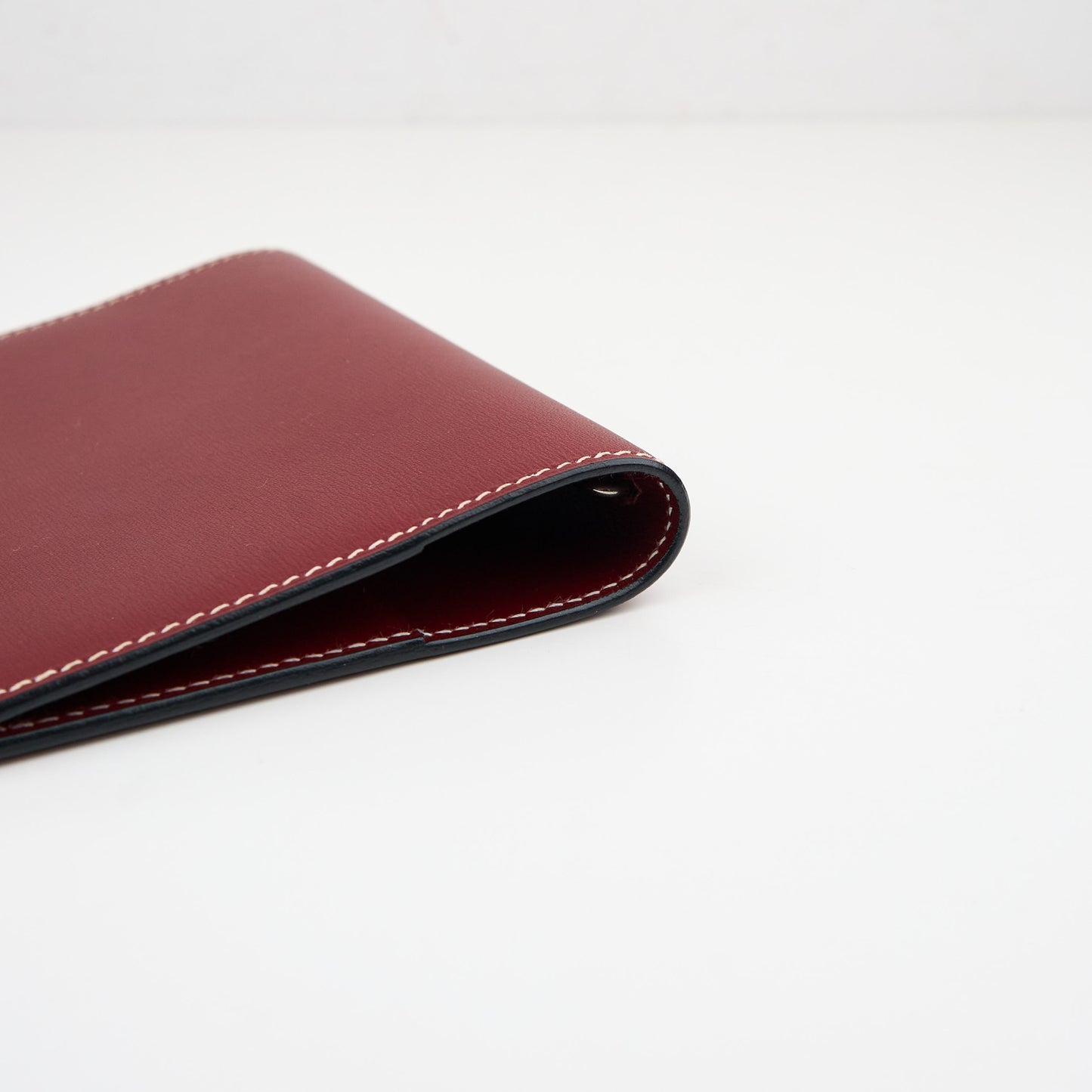 Hermes| Journal Case Passport Cover Chamonix Rouge H 2003