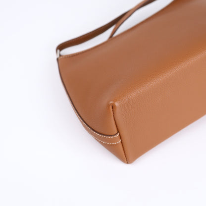 Hermes Berlingot Shoulder Bag in Togo Gold 2002, corner1