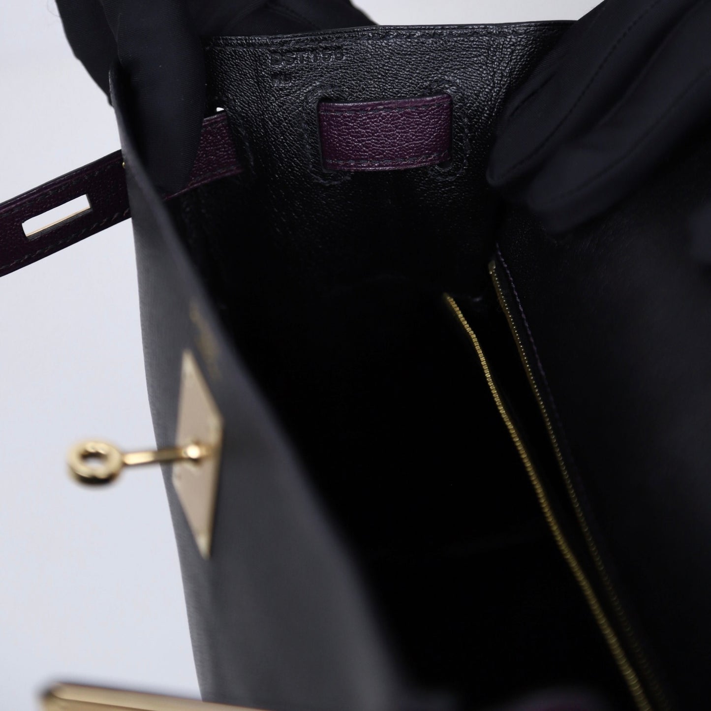 Hermes｜Special Order Kelly 28 Handbag Black/Raisin Cherve 2019