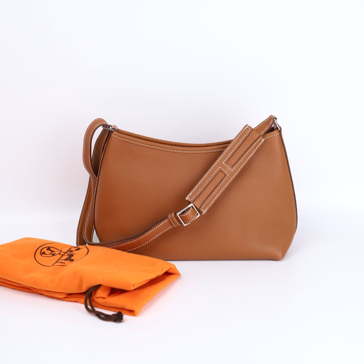Hermes Berlingot Shoulder Bag in Togo Gold 2002, full view