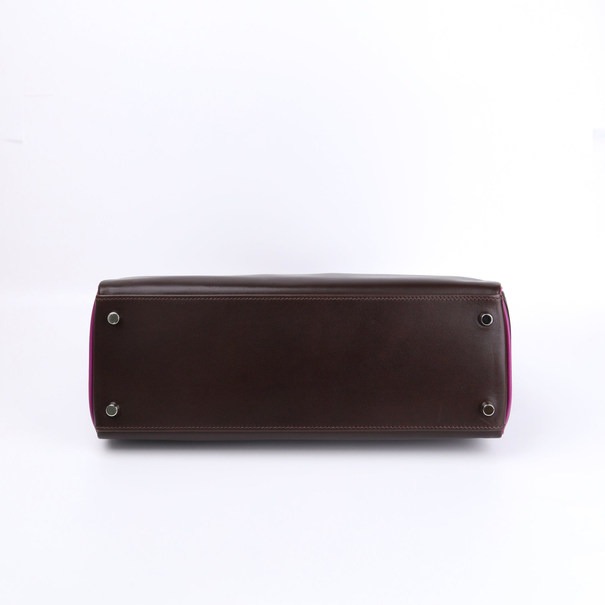 Hermes Kelly 32 Handbag in Box Calf Chocolate/Cyclamen 2005, bottom