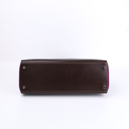 Hermes Kelly 32 Handbag in Box Calf Chocolate/Cyclamen 2005, bottom