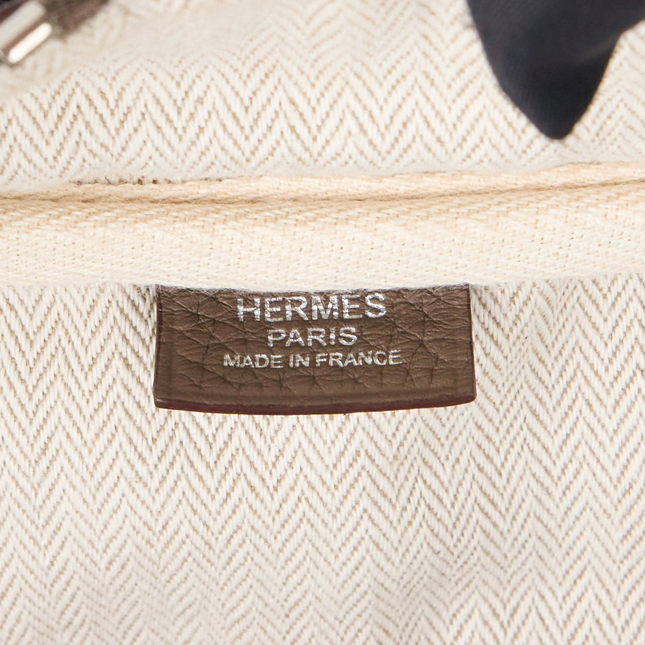 Hermes| Victoria 35 shoulder bag  Etoupe Taurillon Clemence 2016