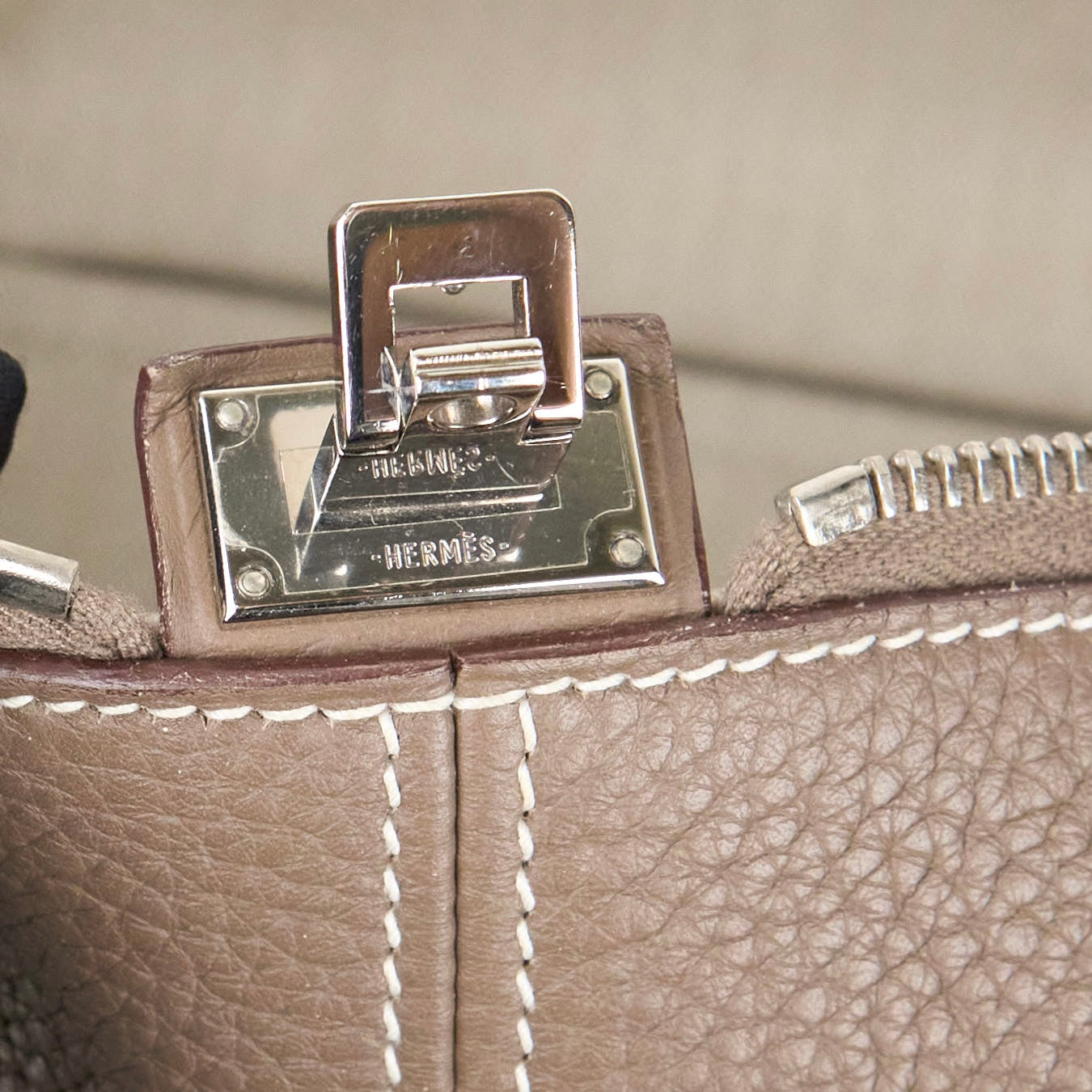 Hermes| Victoria 35 shoulder bag  Etoupe Taurillon Clemence 2016