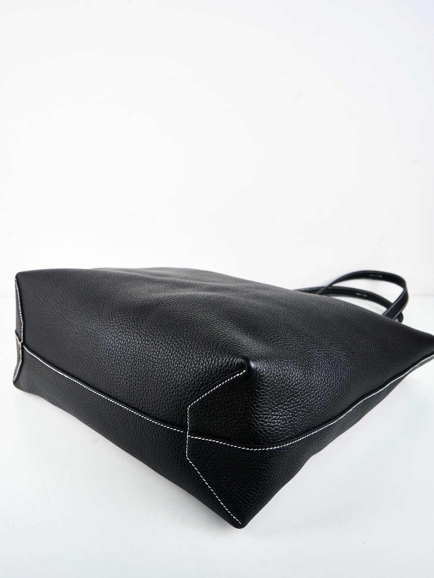 Hermes｜Cabasellier  totebag Black  Taurillon Clemence 2022
