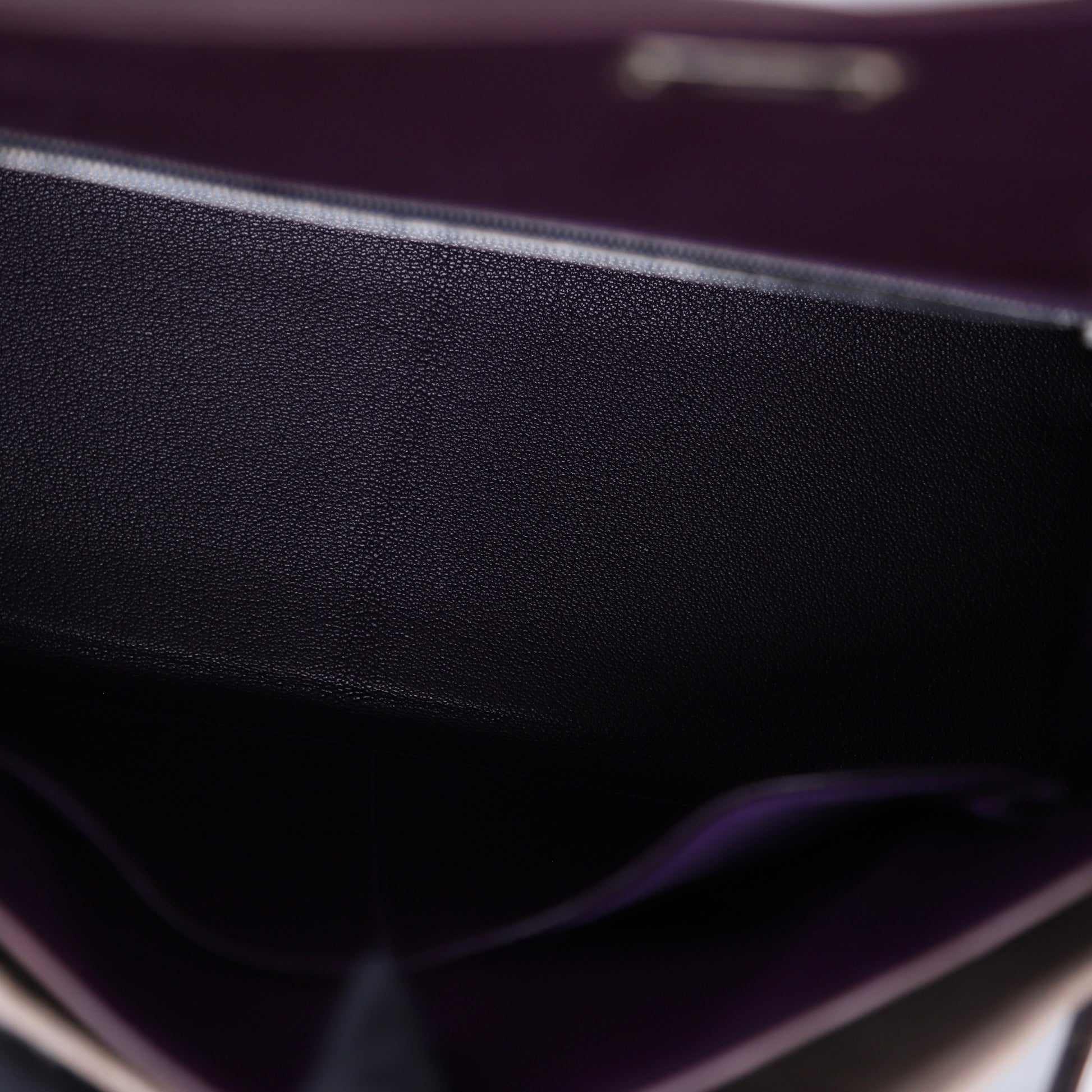 Hermes Kelly 32 Handbag  in Cassis Chevre/Coromandel 2002,inside