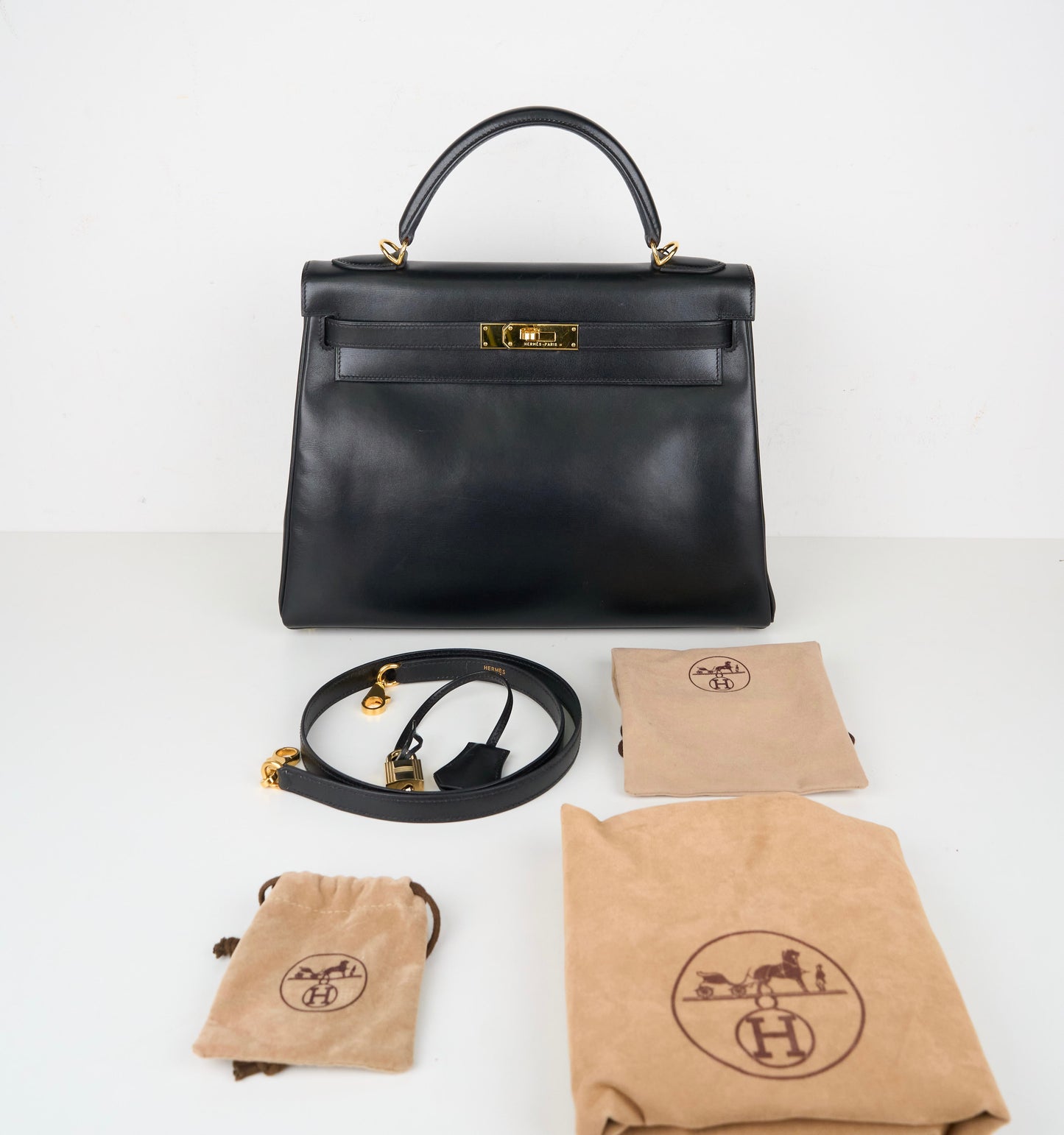 Hermes｜ Kelly32 Handbag  Box Calf  Black 2002