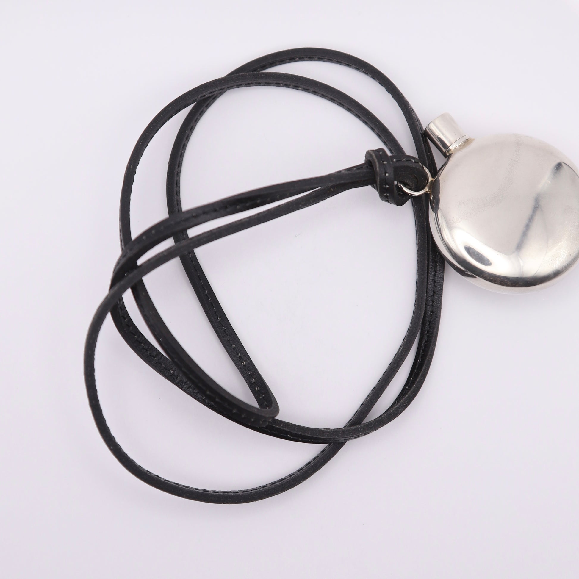 Hermes Sterling Silver Perfume Bottle Pendant Necklace，leather