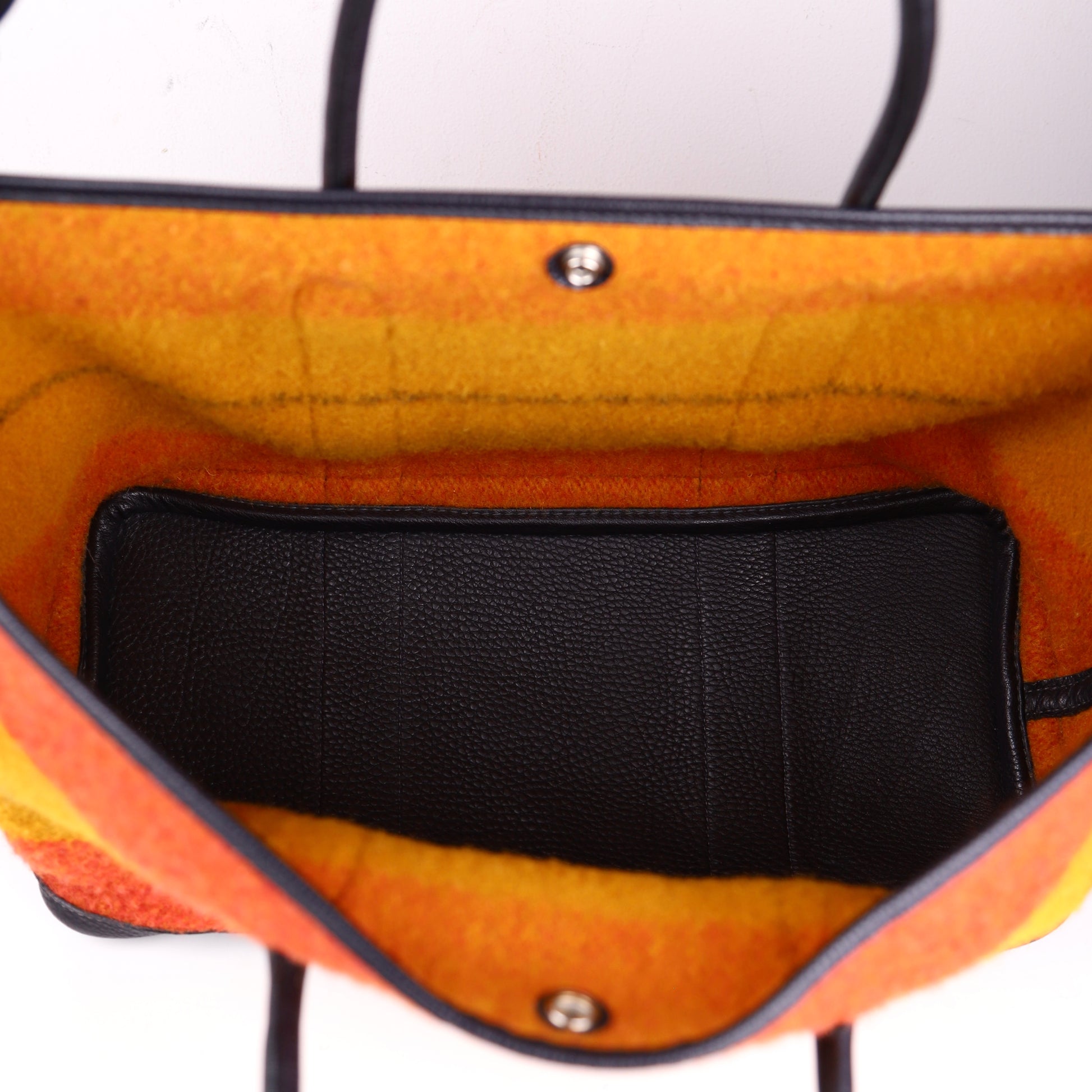 Hermes  Limited Garden Party PM Wool Handbag，inside
