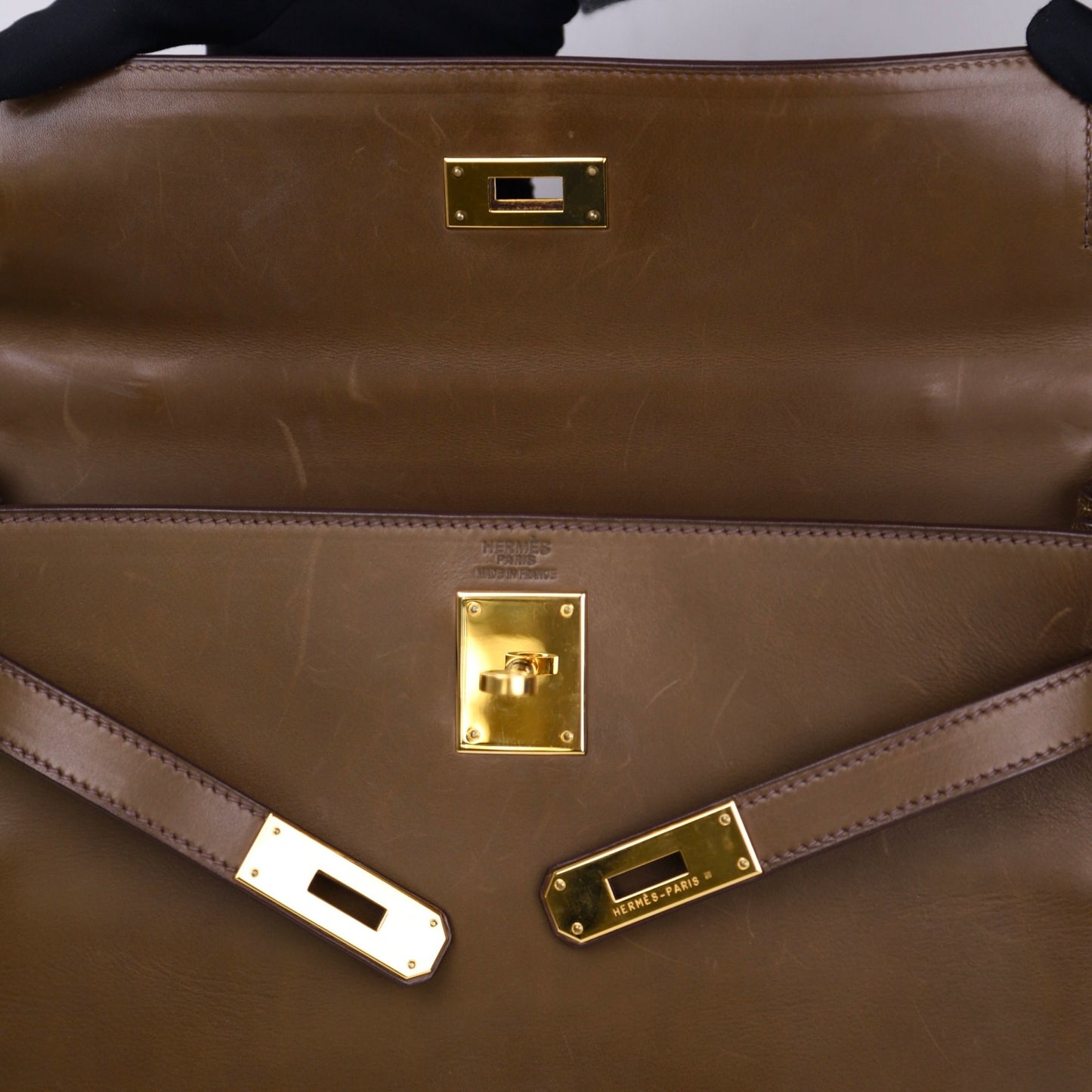 Hermes｜ Kelly 32  Handbag Barenia Vert Olive 2001