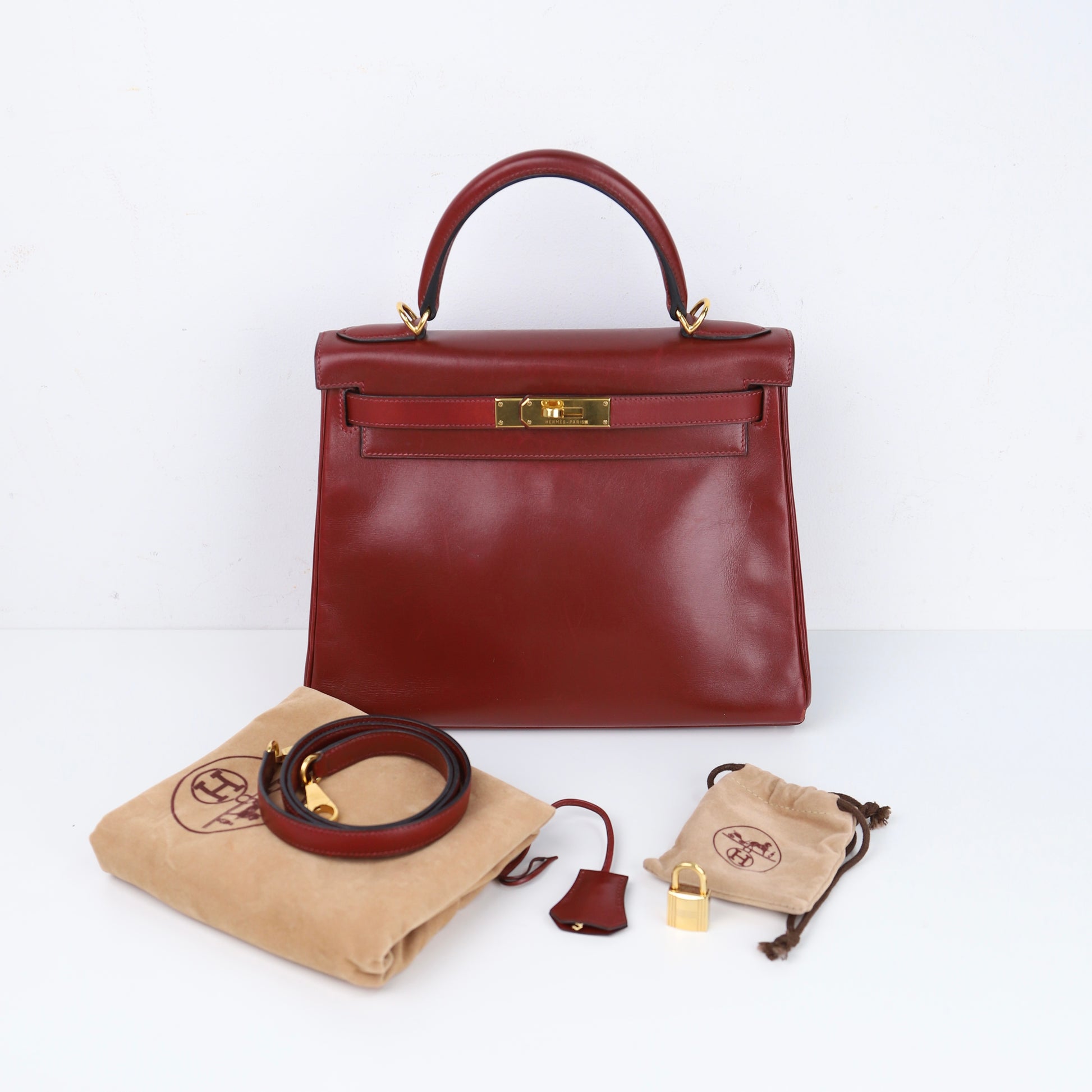 Hermes Kelly 28 Handbag in Box calf  Rouge H 2001, full view