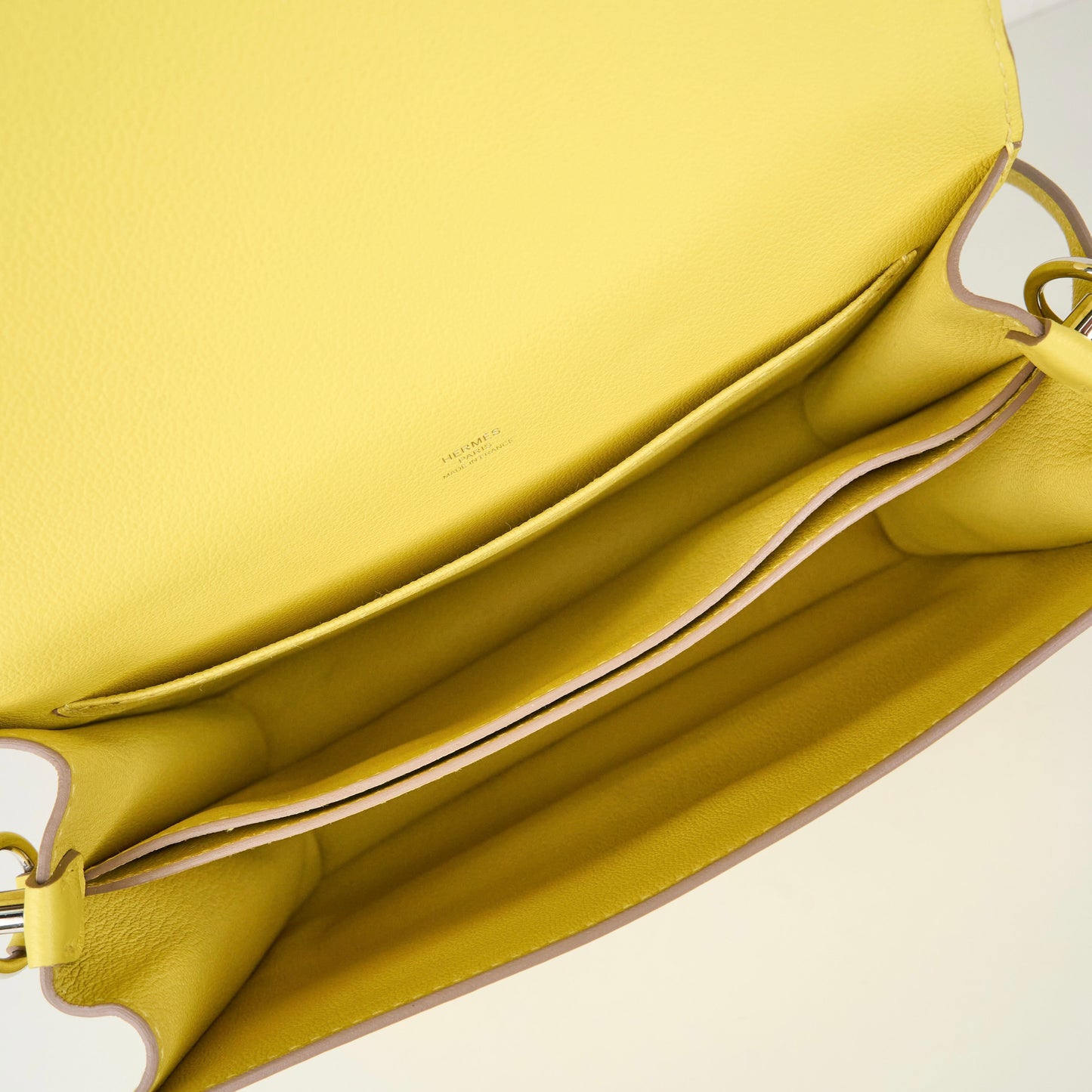 Hermes｜ Roulis 23 Shoulder bag  Lime Evercolor 2021