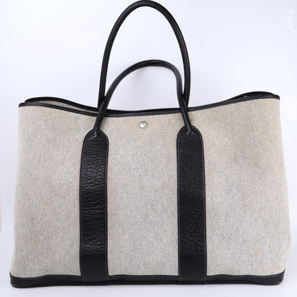 Hermes Garden Party GM Handbag in Buffalo Toile Noir / Naturel 2002, front view