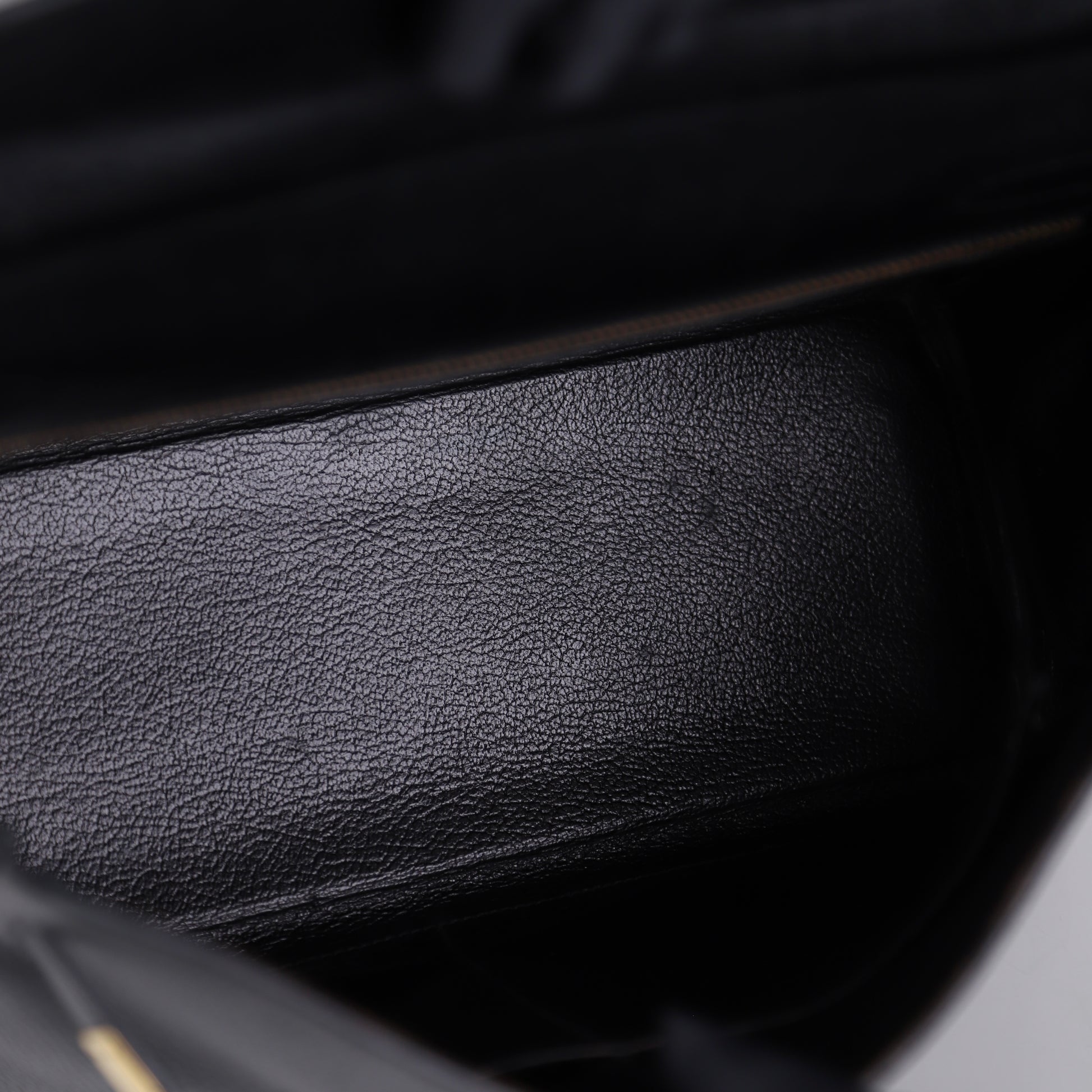Hermes Kelly 32 Handbag in Vachette Ardennes  Black 1991，inside