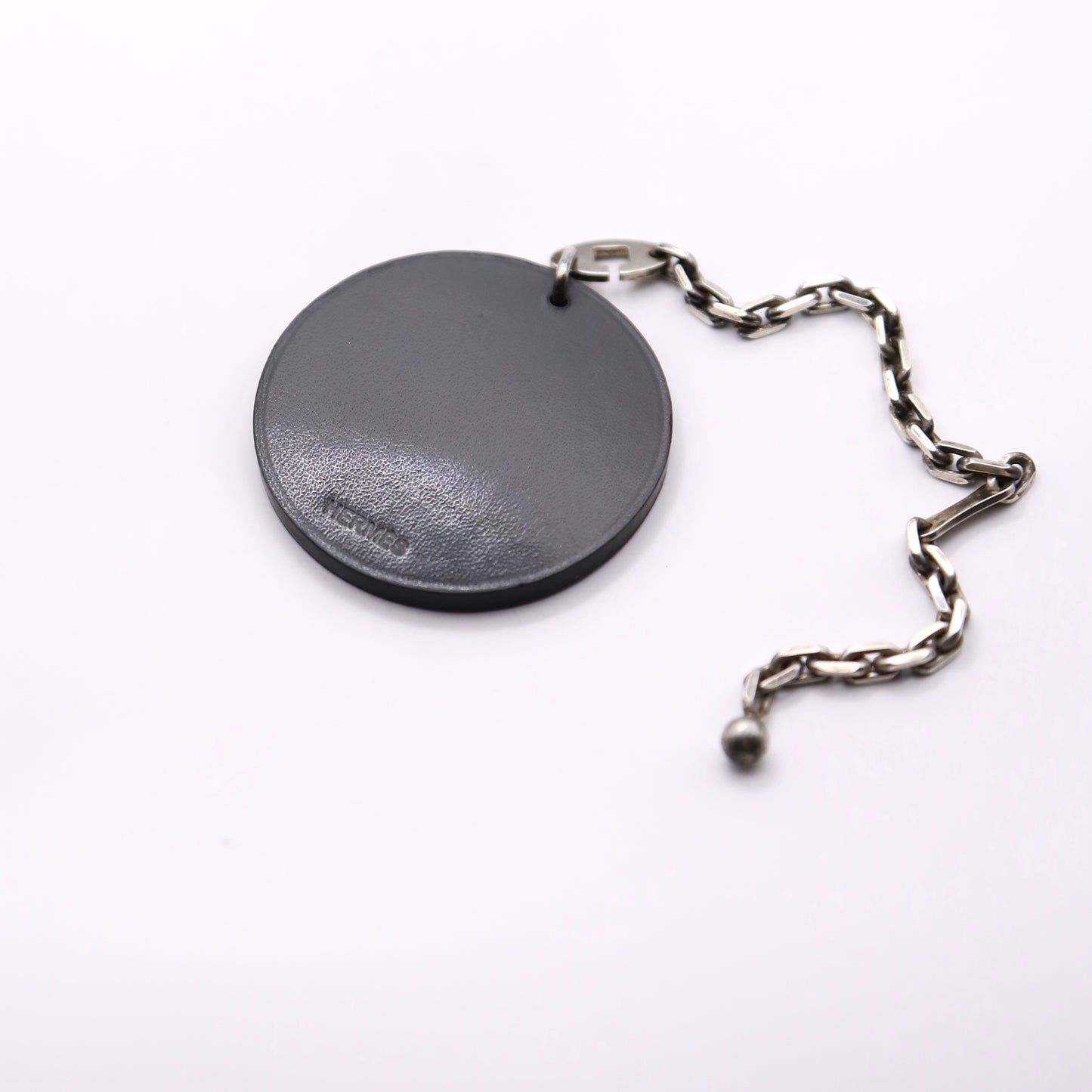 Hermes S925 Chain Bag Charm Cat in Box Calf Grey，logo