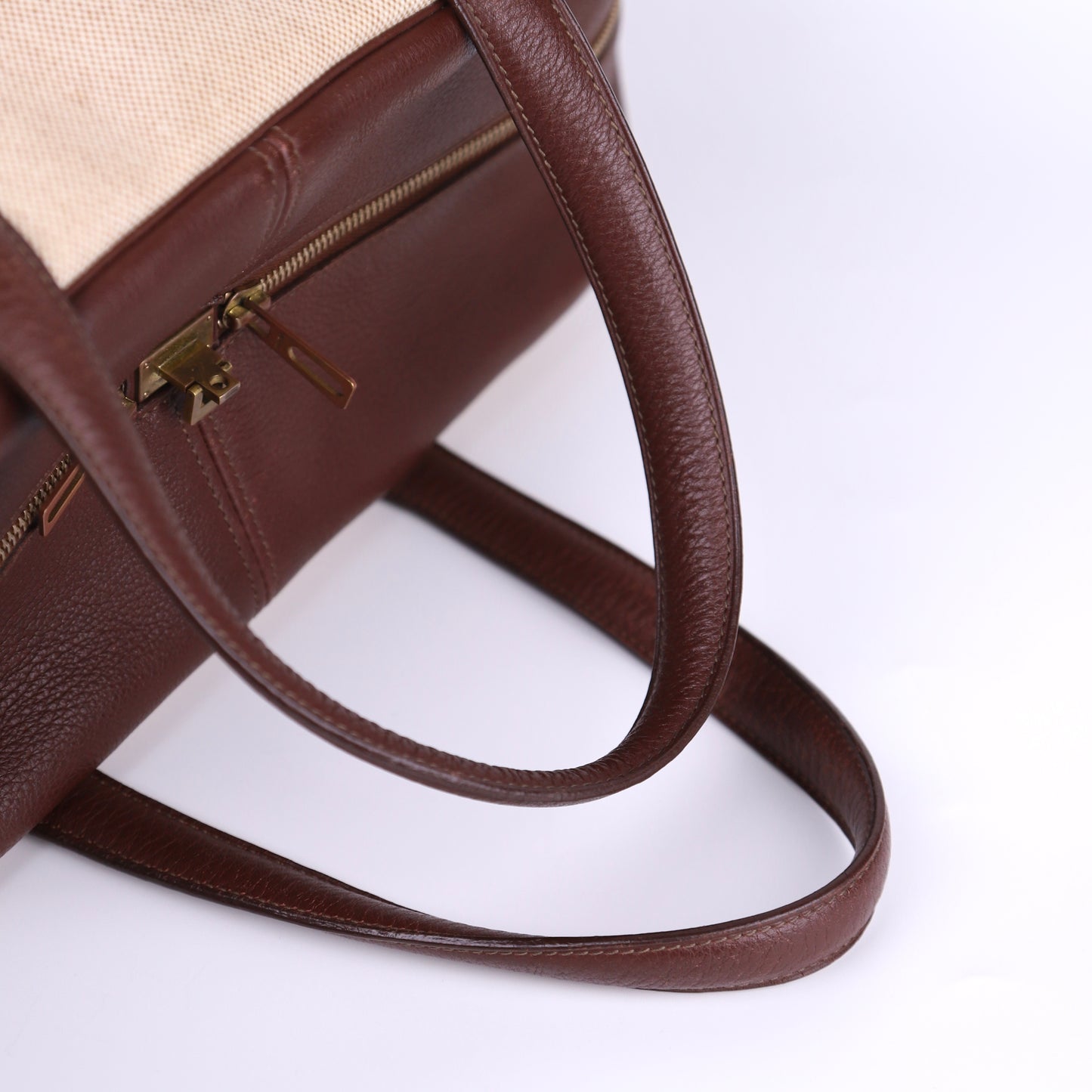 Hermes Victoria 43 Handbag in Togo/Canvas Chocolat，handle