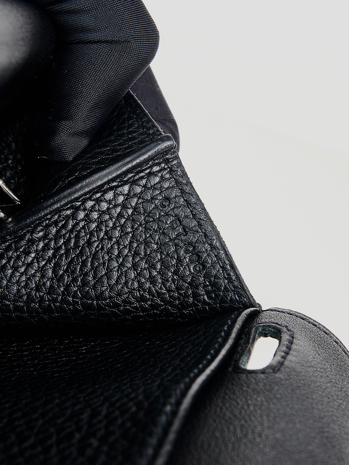 Hermes｜ Halzan 31 Black Taurillon Clemence 5 way handbag  C 2018