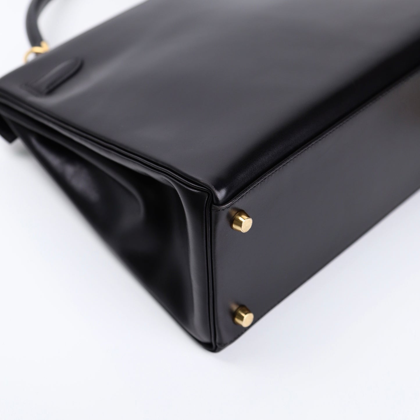 Hermes Kelly 32 Handbag in Box Calf Black 2000, corner3