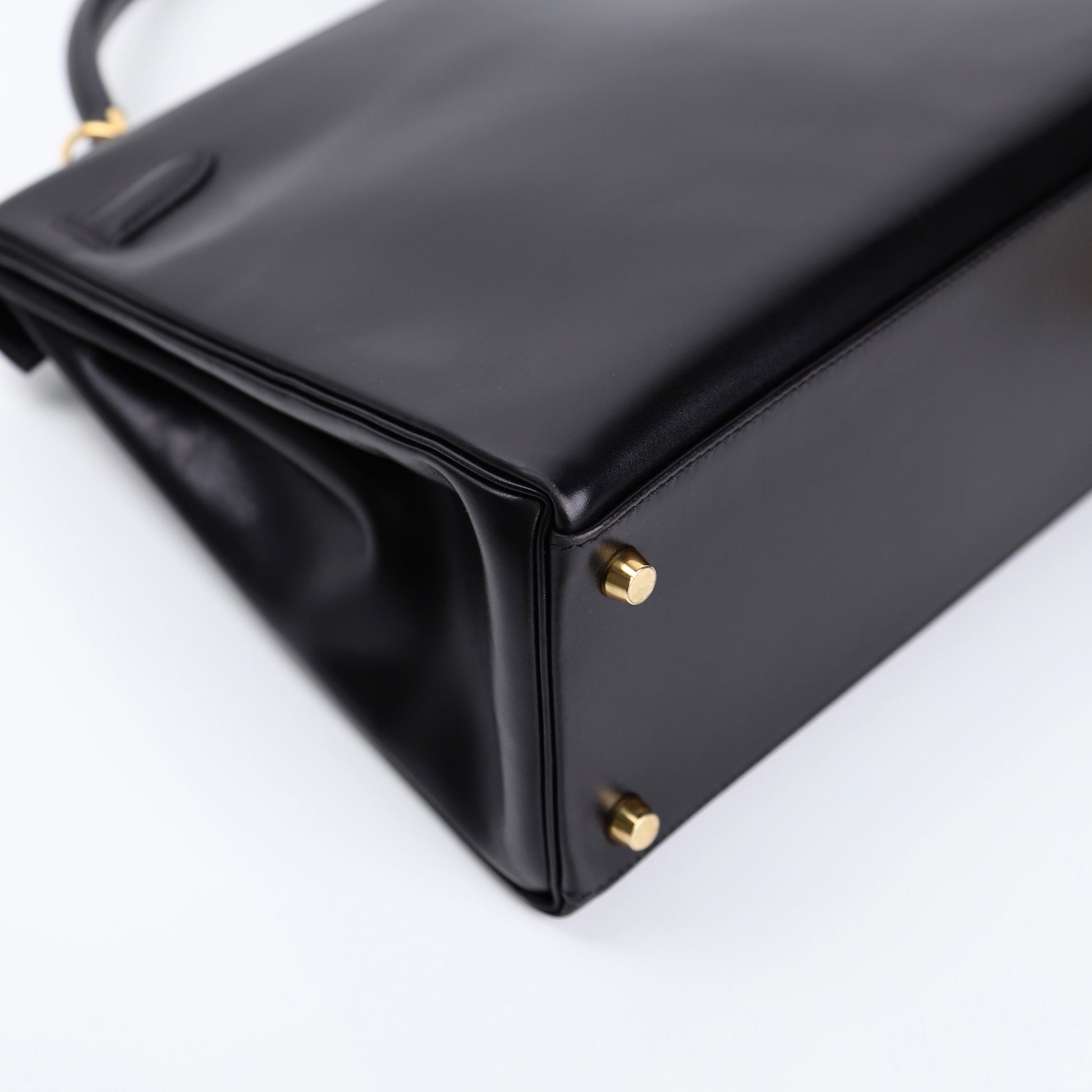 Hermes Kelly 32 Handbag in Box Calf Black 2000, corner3