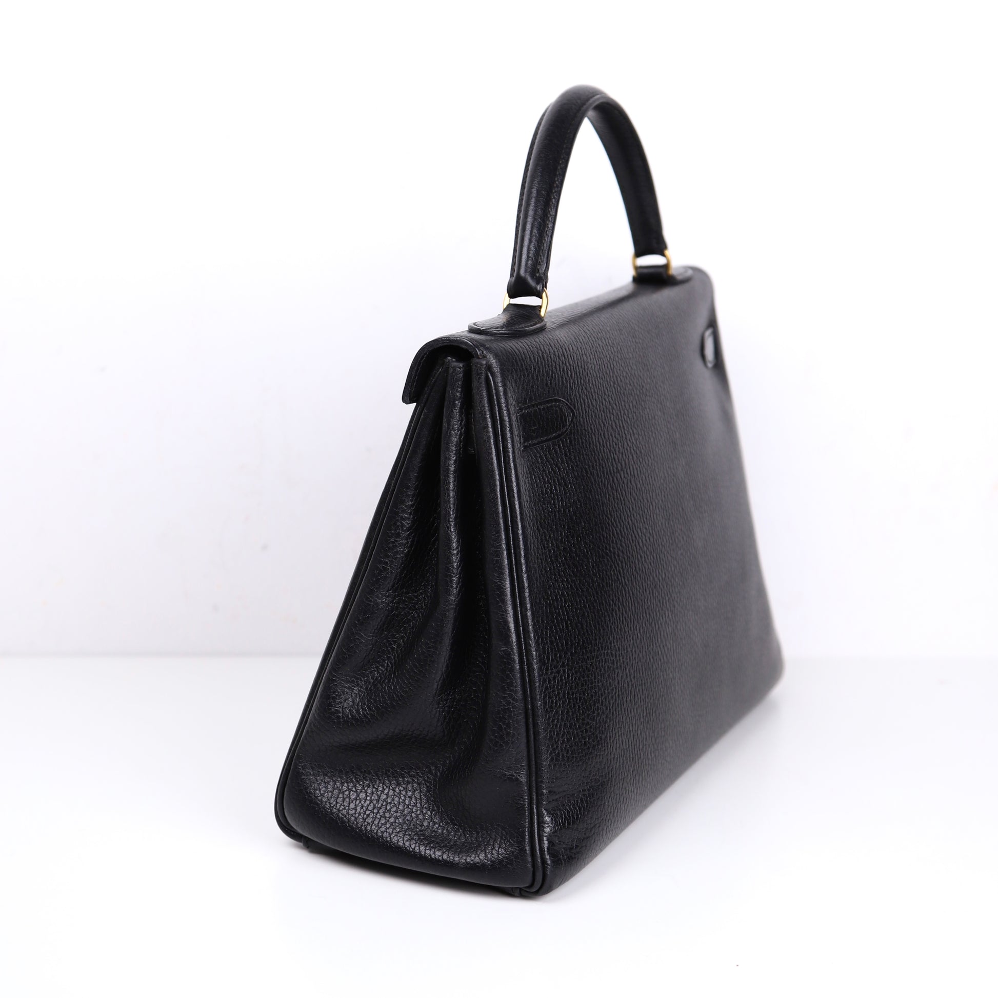 Hermes Kelly 32 Handbag in Vachette Ardennes  Black 1991， left view