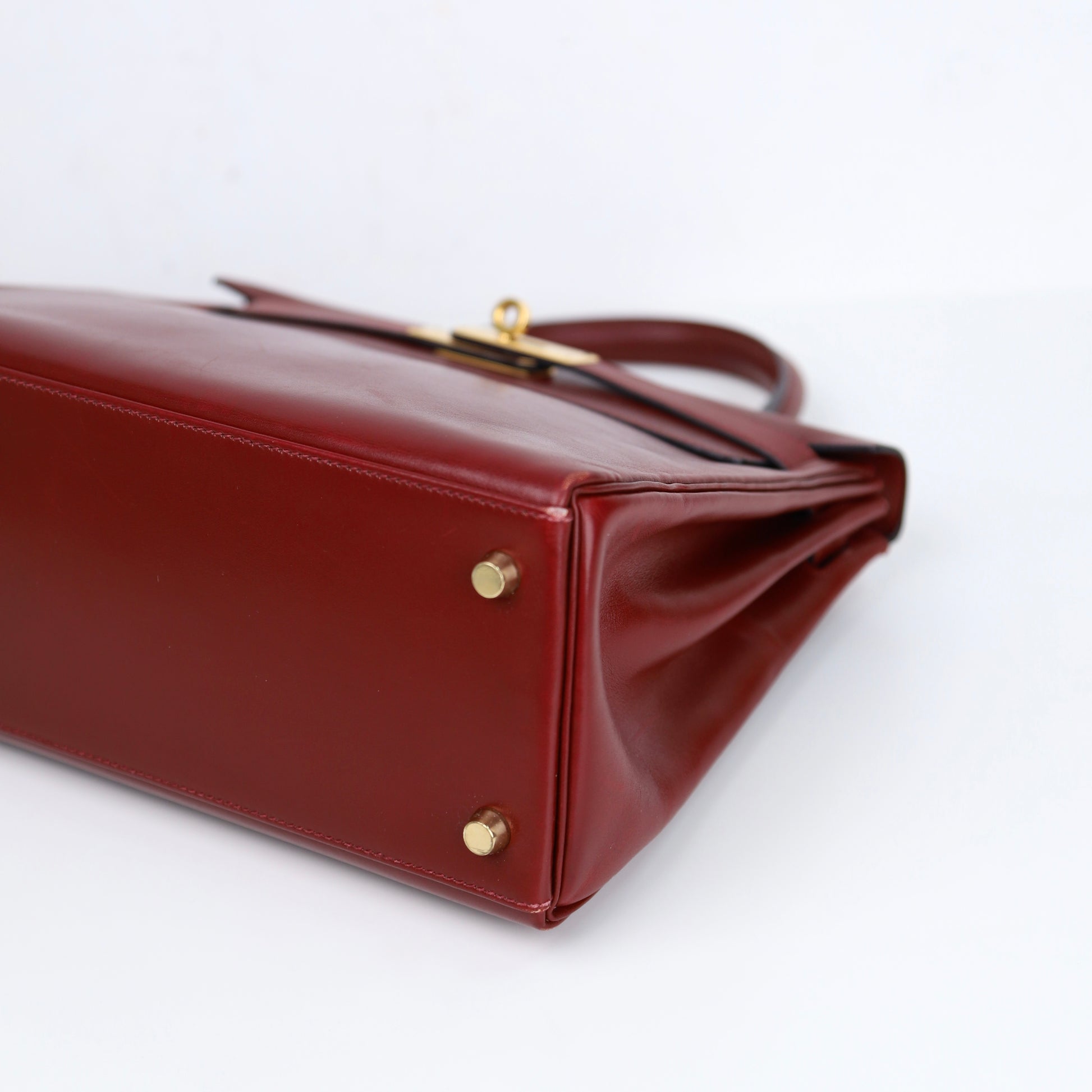 Hermes Kelly 28 Handbag in Box calf  Rouge H 2001,corner2