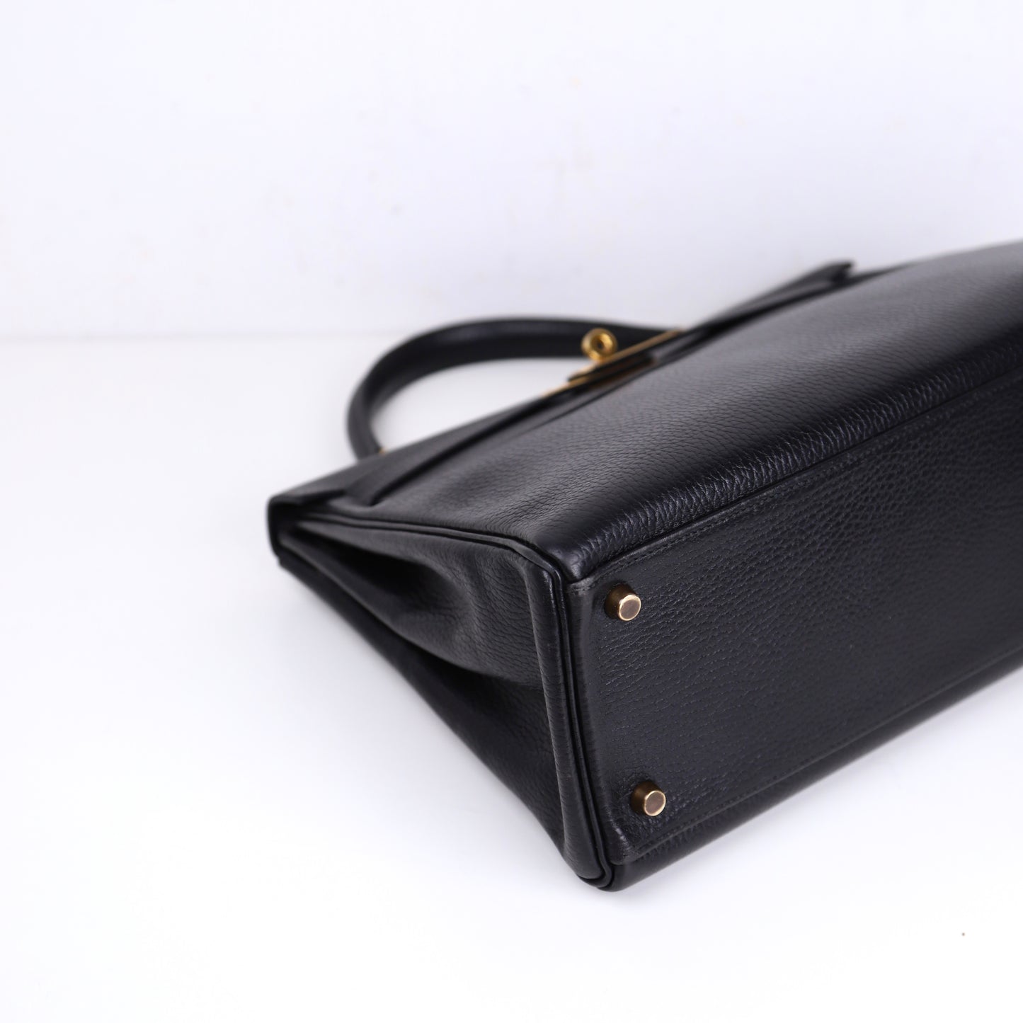 Hermes Kelly 32 Handbag in Vachette Ardennes  Black 1991， corner1