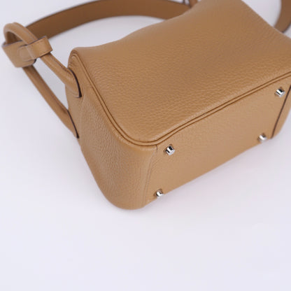 Hermes Lindy Mini in Biscuit Taurillon Clemence Shoulder Bag 2023,corner3