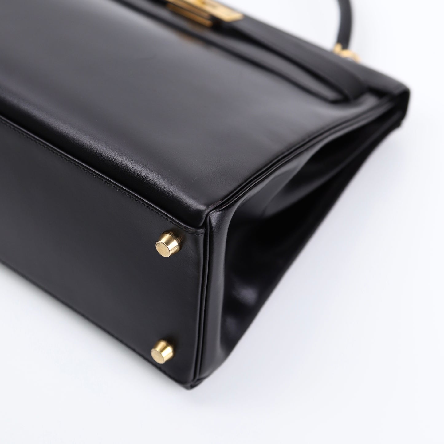 Hermes Kelly 32 Handbag in Box Calf Black 2000, corner2