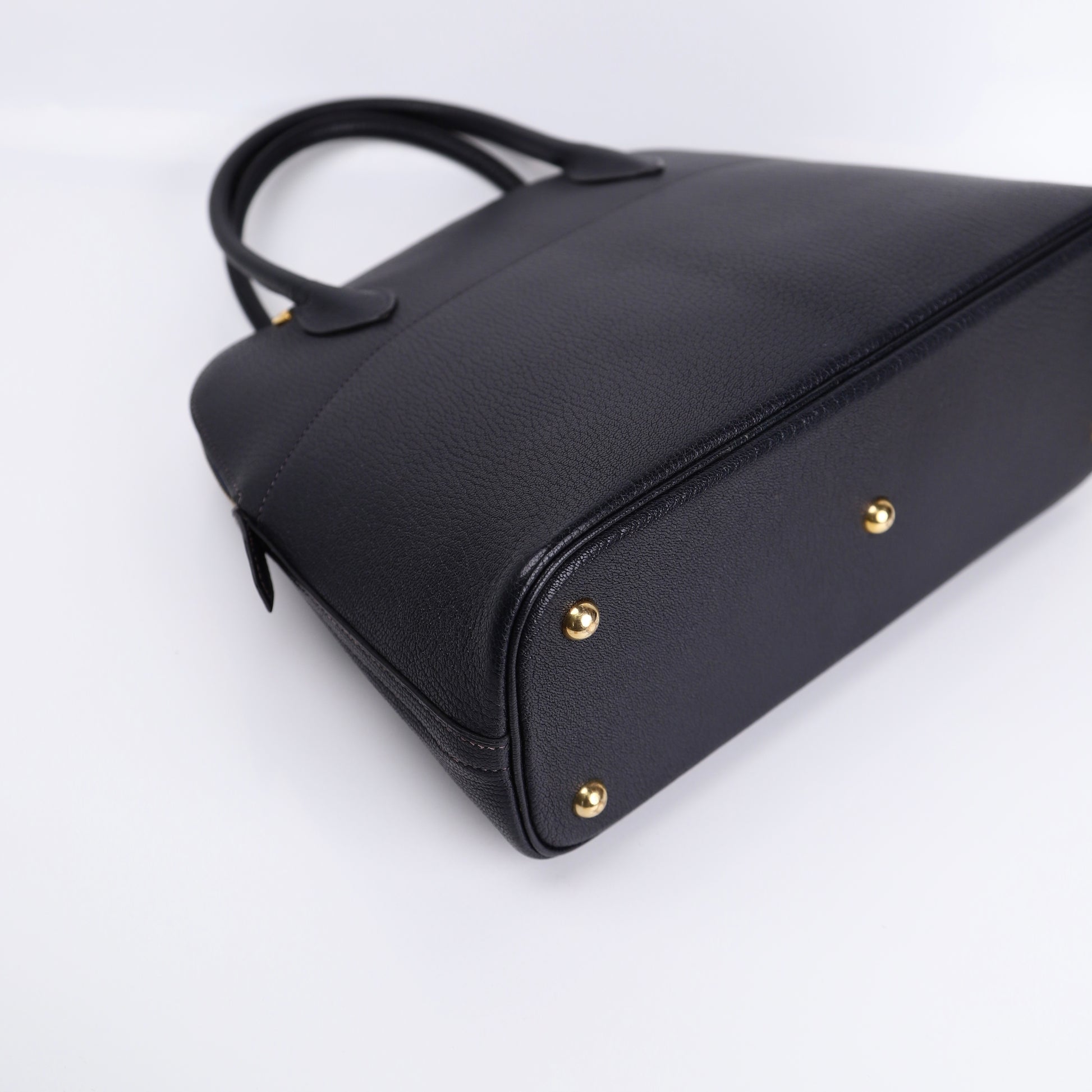 Hermes Bolide 31 in Chevre Bleu Indigo 2000,corner3