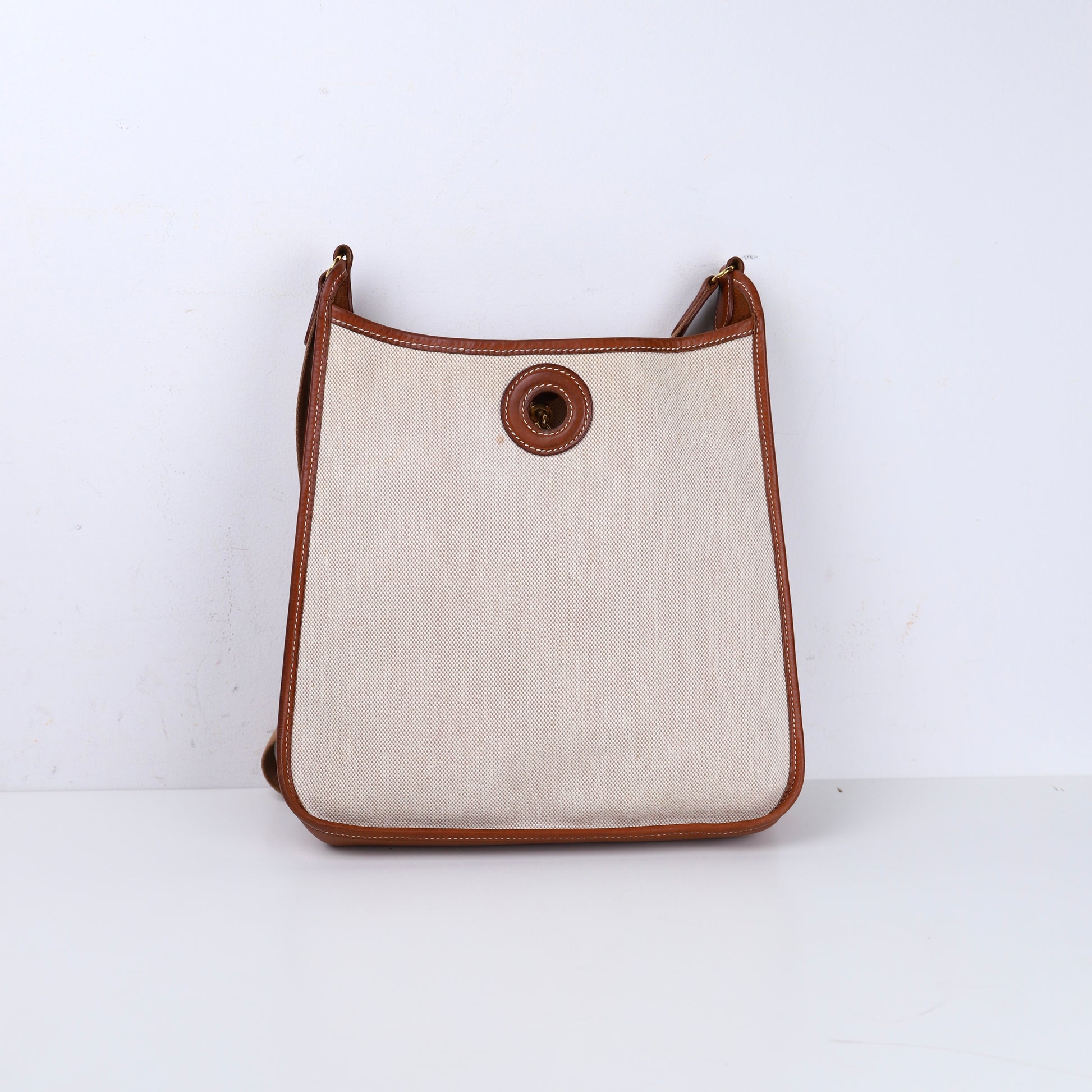 Hermès Vespa Shoulder Bag in Barenia/Toile Fauve 1996,front view 2