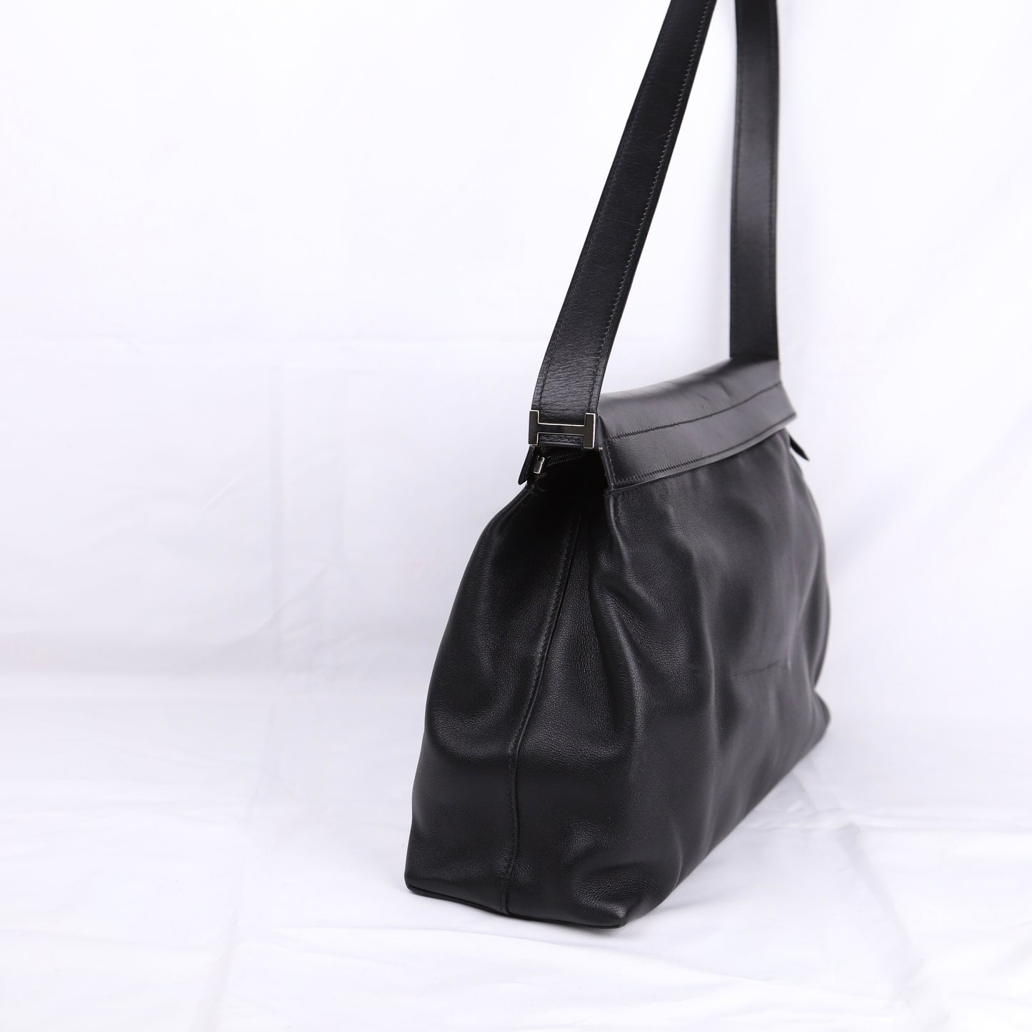 Hermes Yeoh Bag Shoulder bag in Gulliver Black 2001, left side