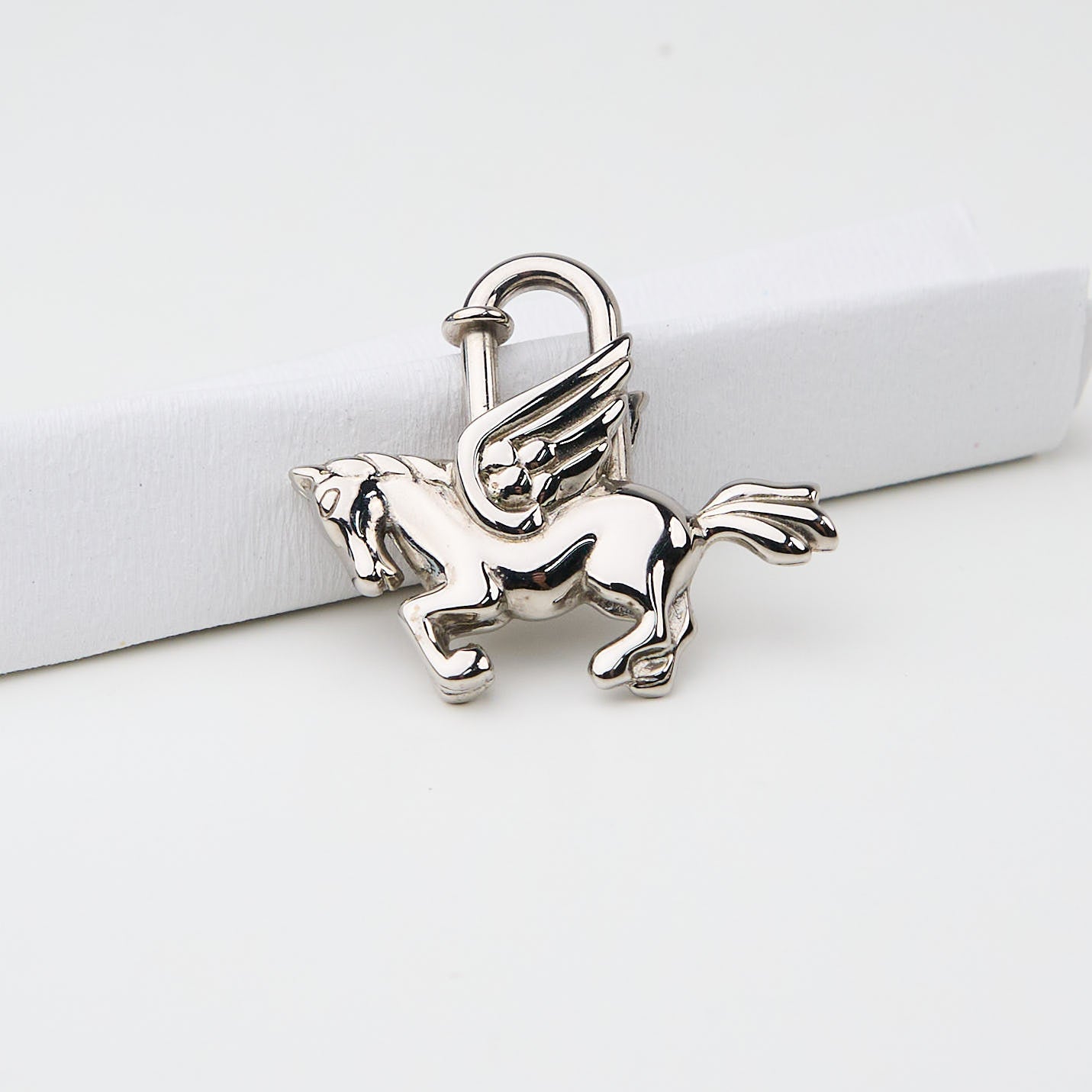Hermes|  Le Cheval Pegasus 1993 Limited Cadena Silver