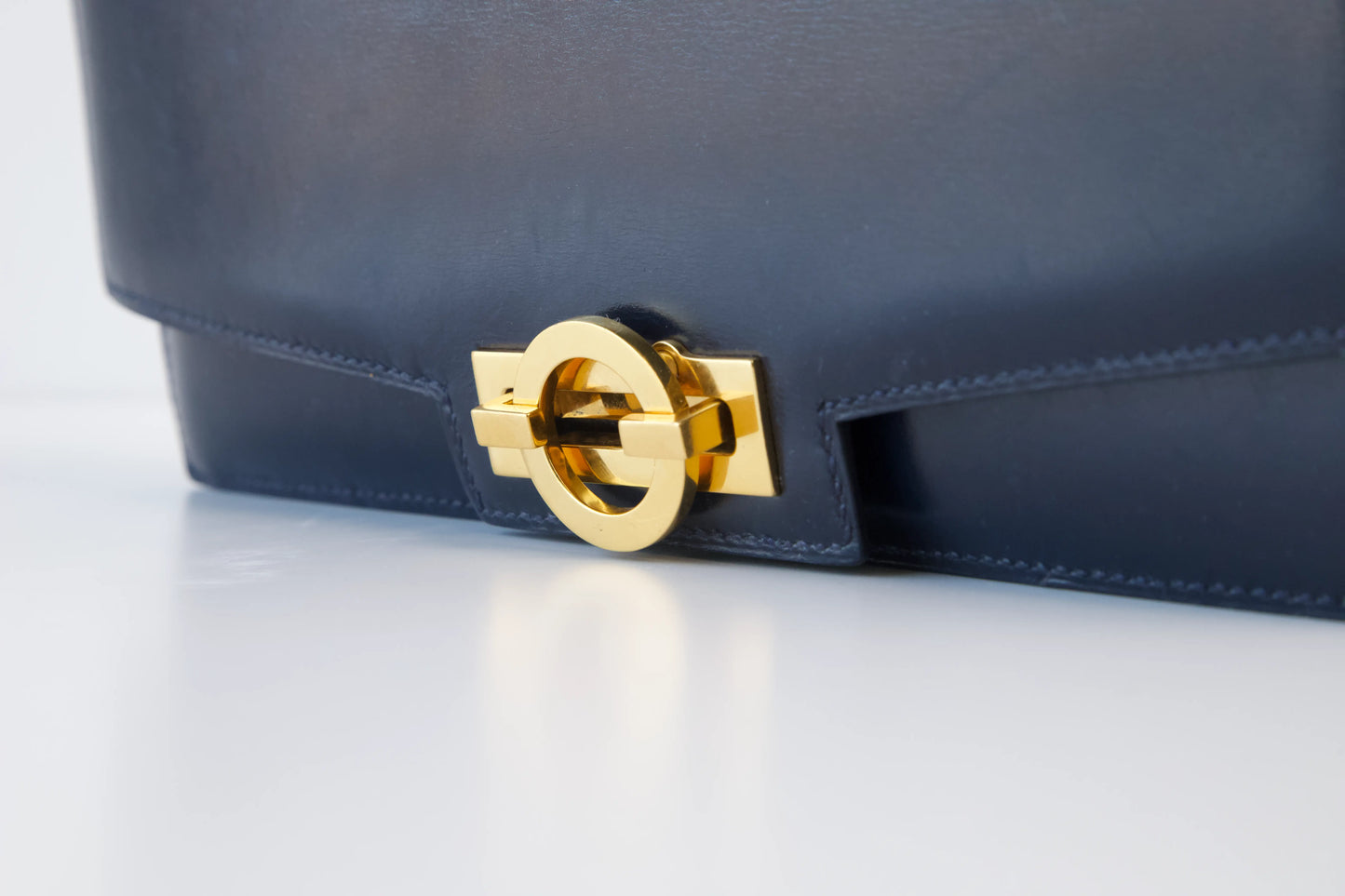 Hermes｜ Olympie Box Calf 1977 chain shoulder bag